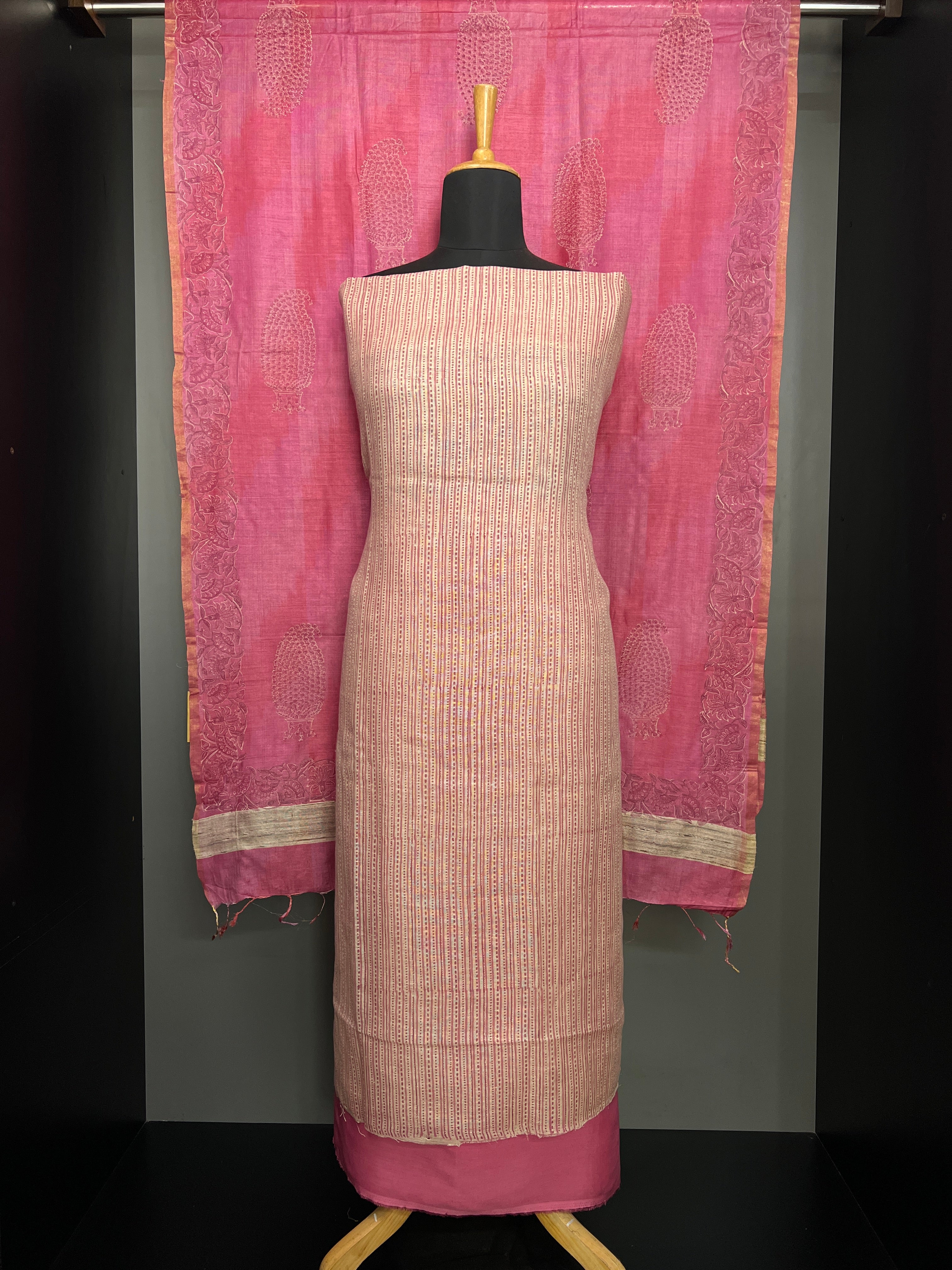 Stripe Pattern Print Detailed Pure Linen Salwar Set | HE147