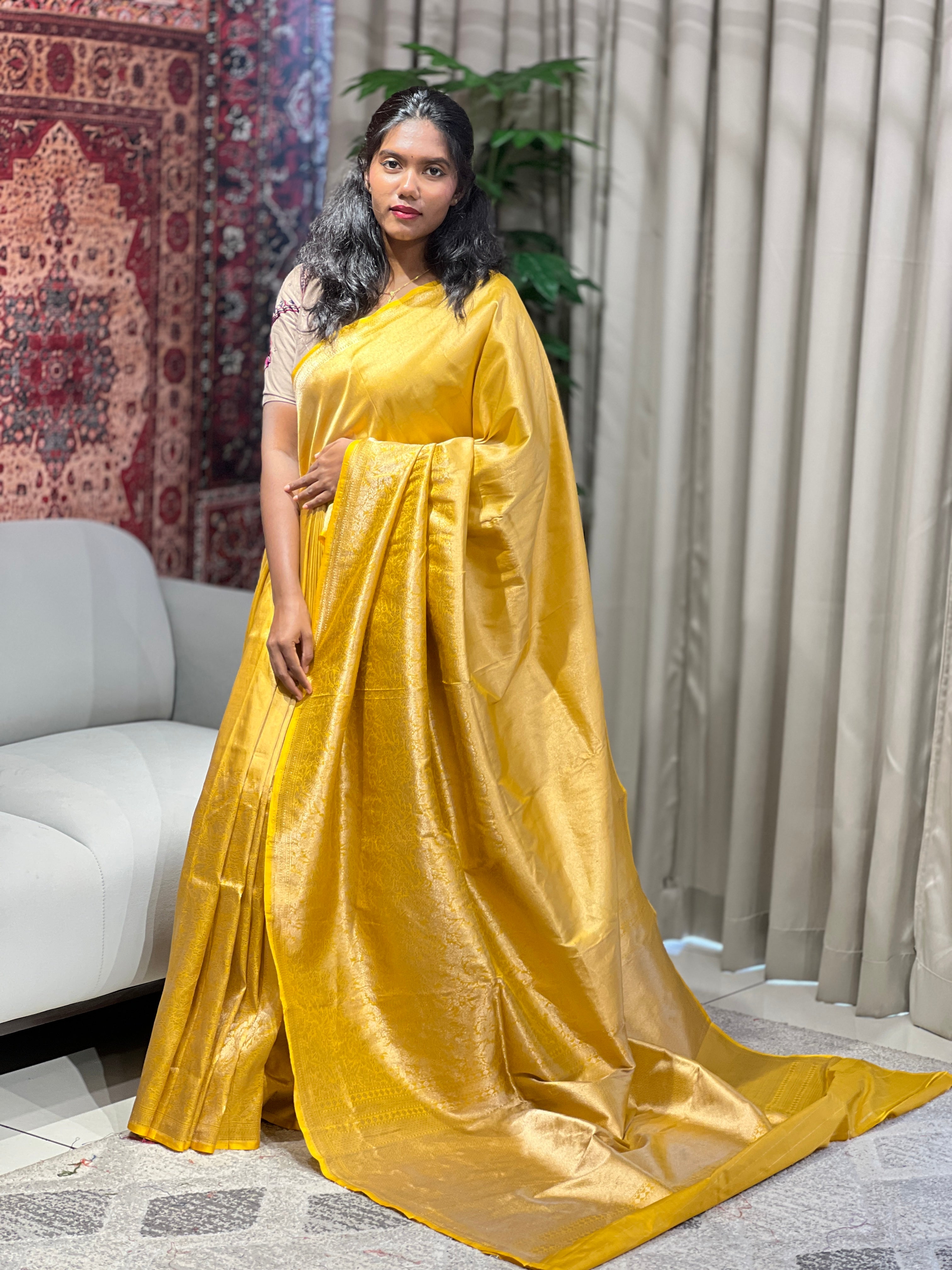 Zari Woven Pure Banarasi Saree | YNG614