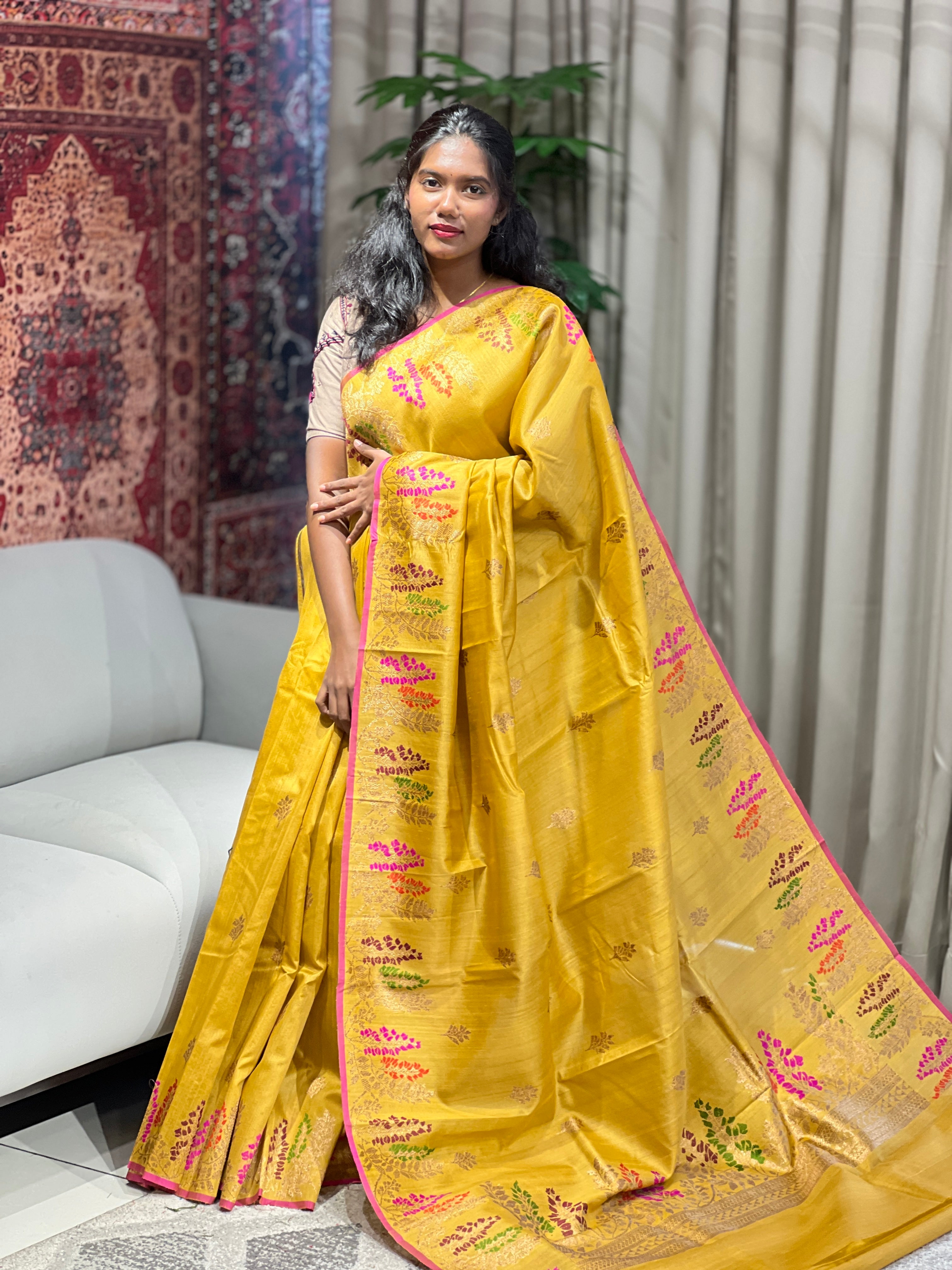 Zari And Thread Woven Tussar Banarasi Saree | YNG602