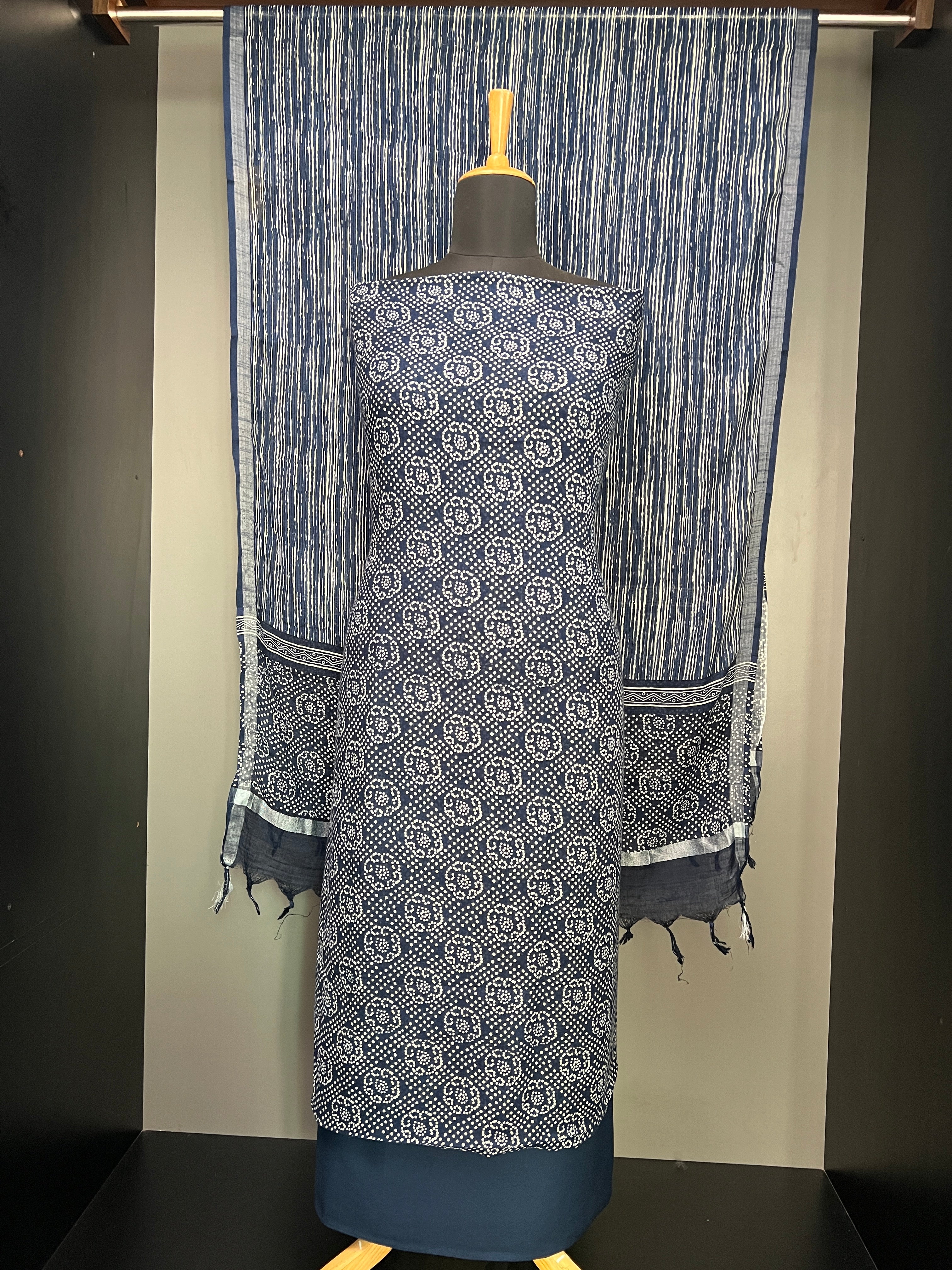 Bandhani Inspired Print Detailed Linen Salwar Set | HE106