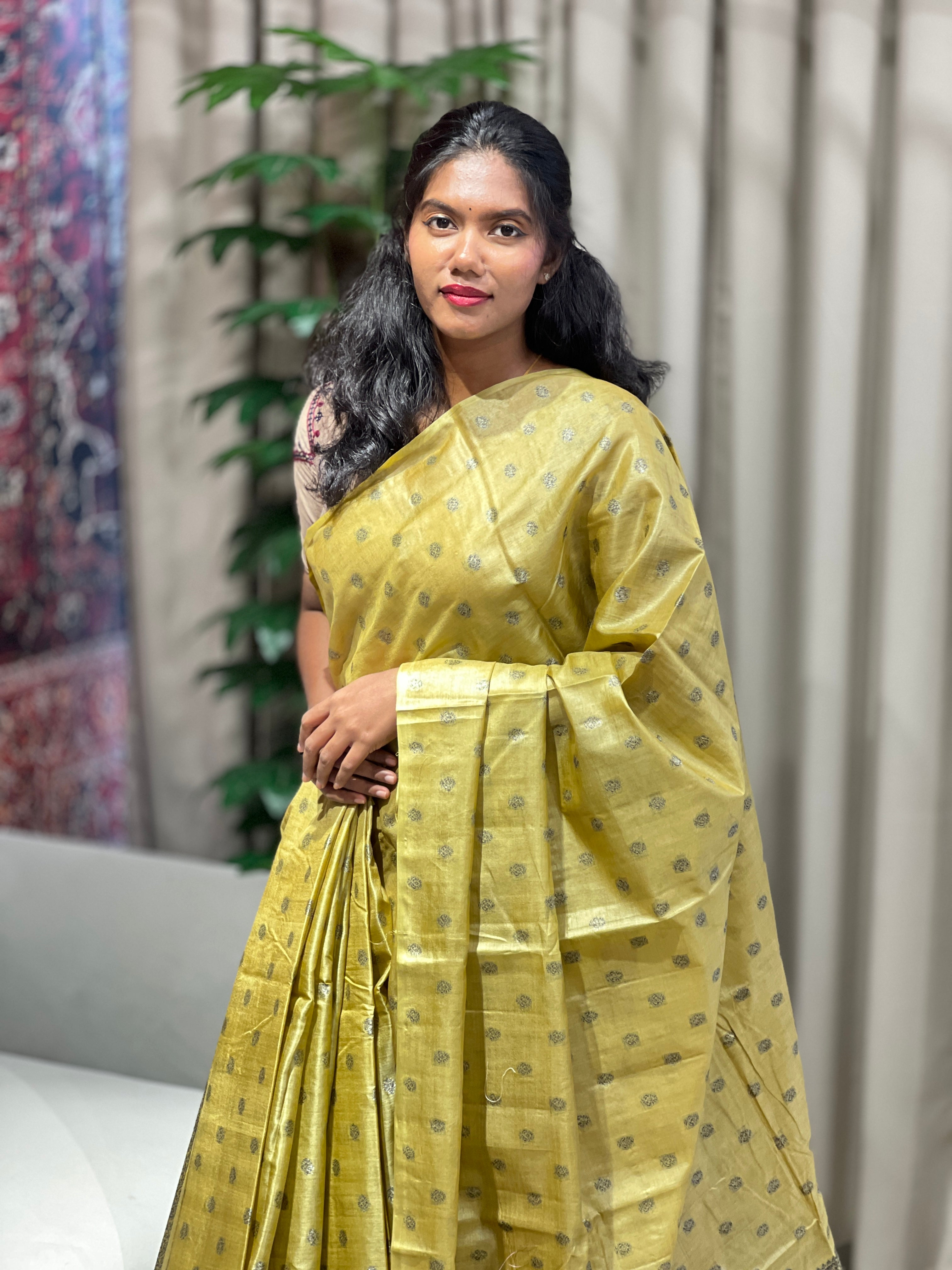 Black Yarns and Zari Woven Tussar Banarasi Saree | YNG626