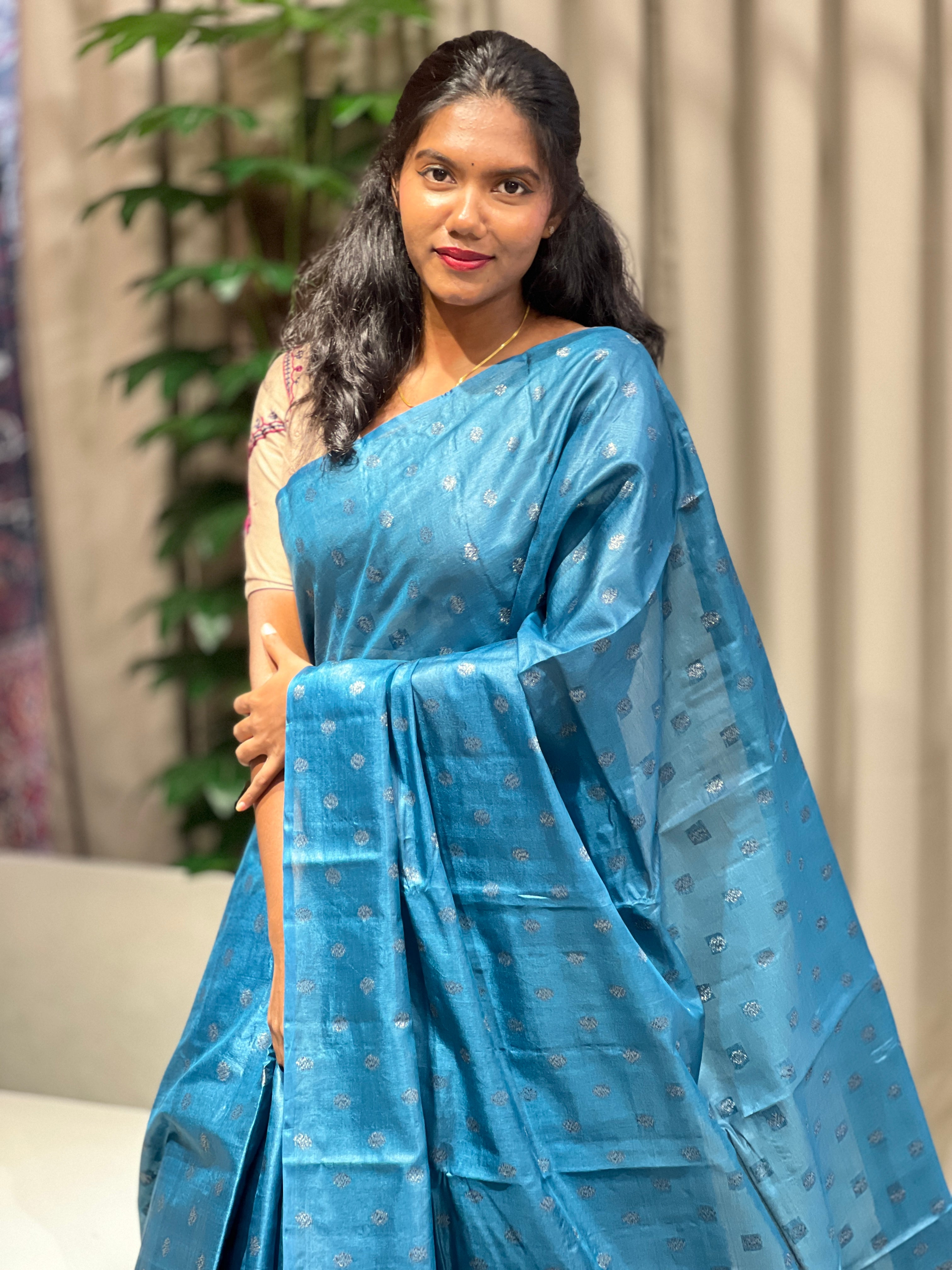 Black Yarns and Zari Woven Tussar Banarasi Saree | YNG627