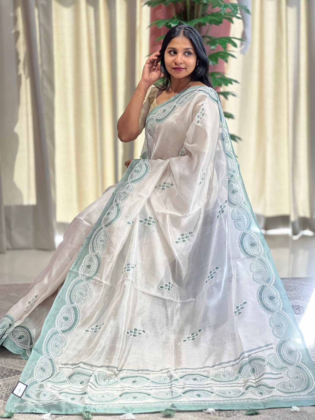 Digital Print With Embroidery Highlighted Organza Saree | BLD1165