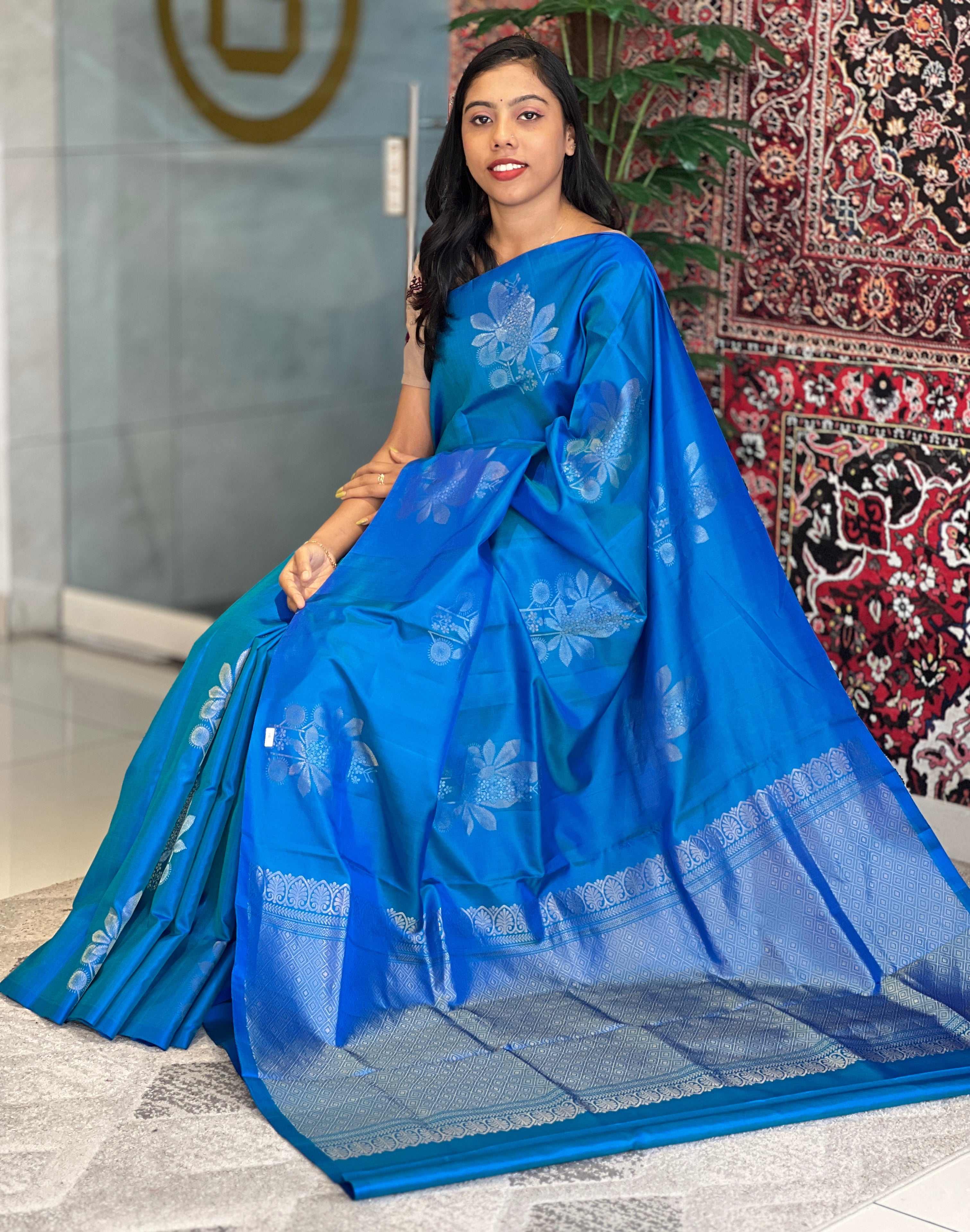 Zari Weaved Floral Patterned Soft Silk Saree | TT236