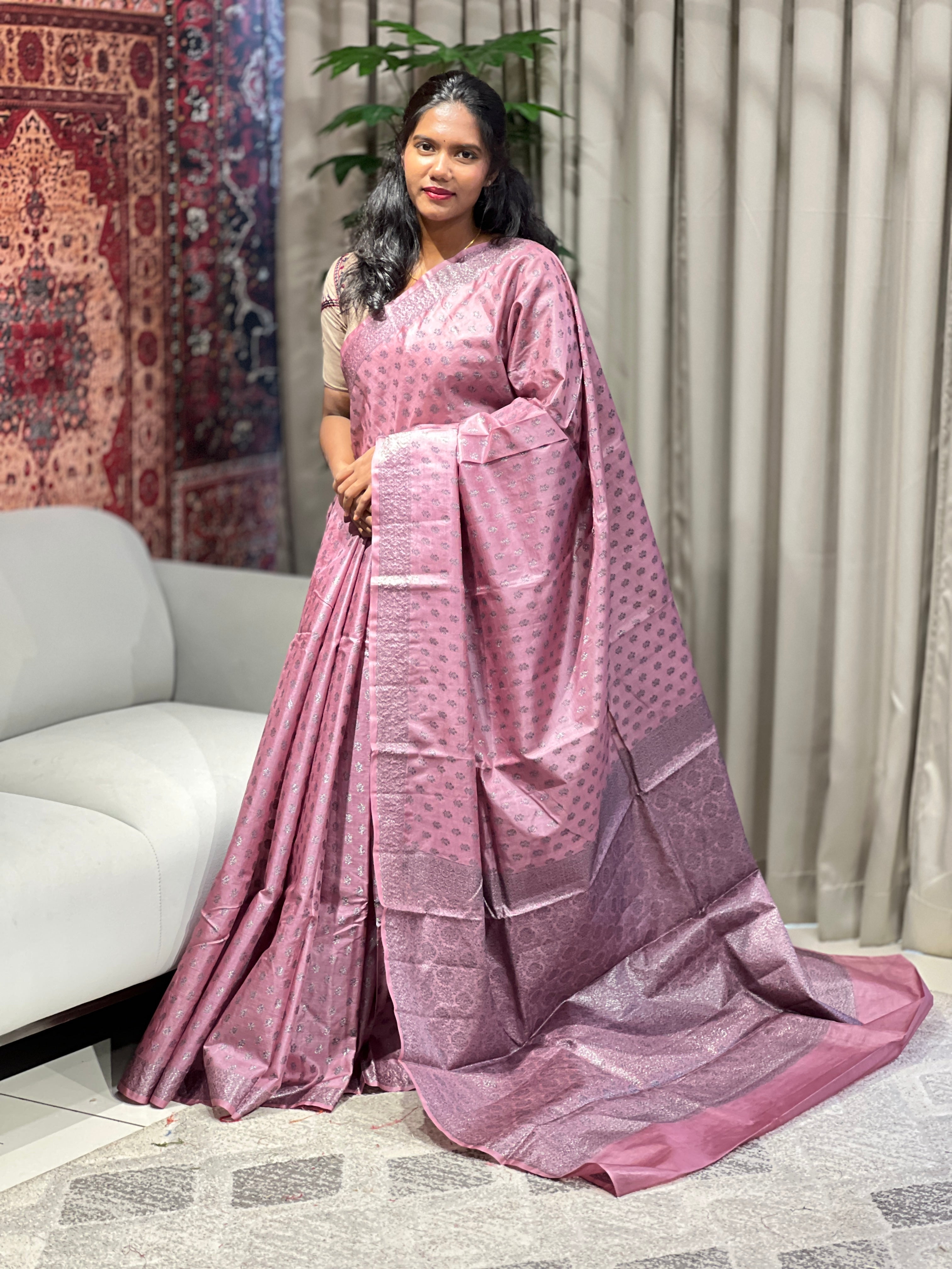 Black Yarns and Zari Woven Tussar Banarasi Saree | YNG622