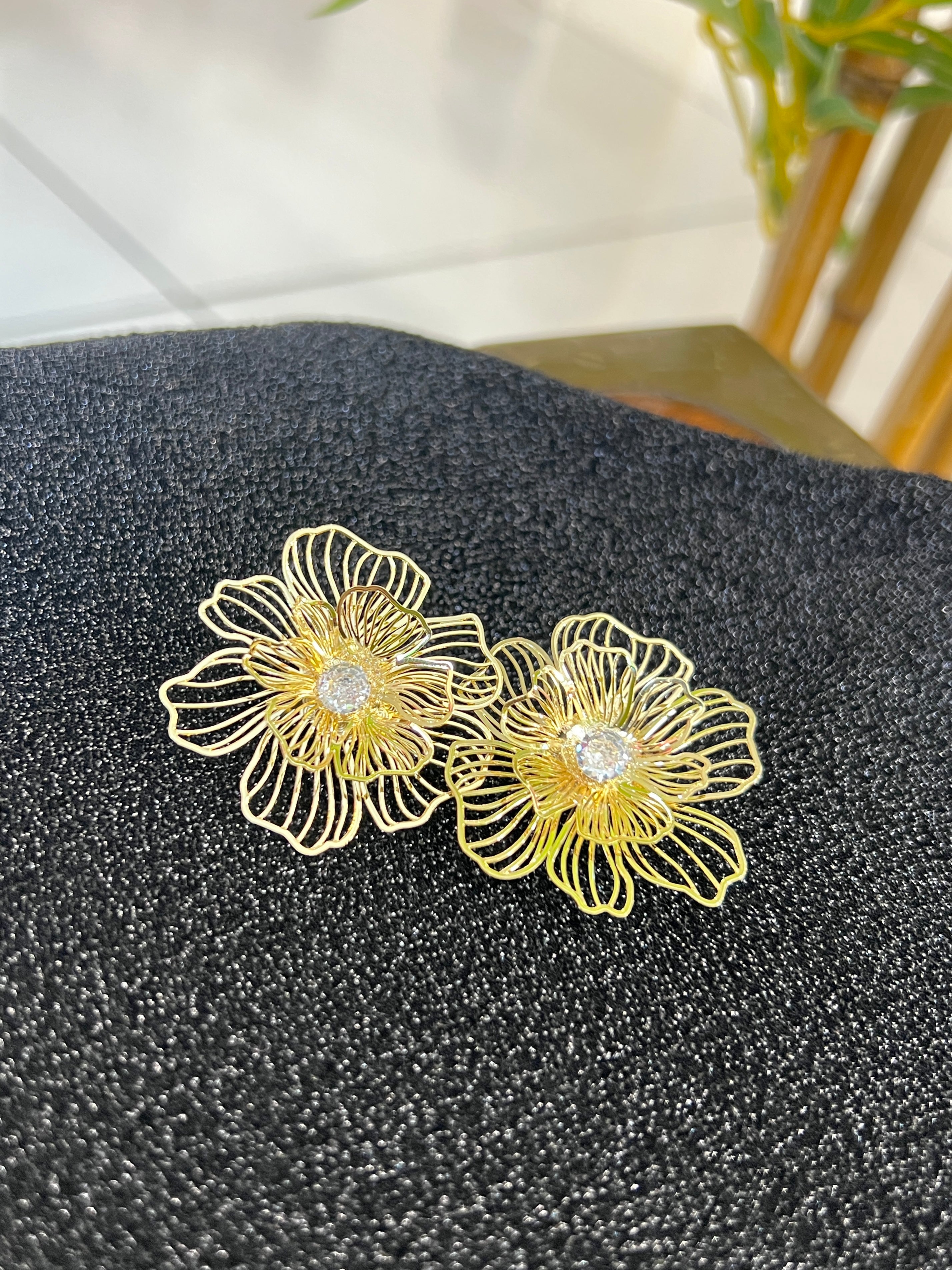 Radiant Bloom Crystal Earrings | JE169