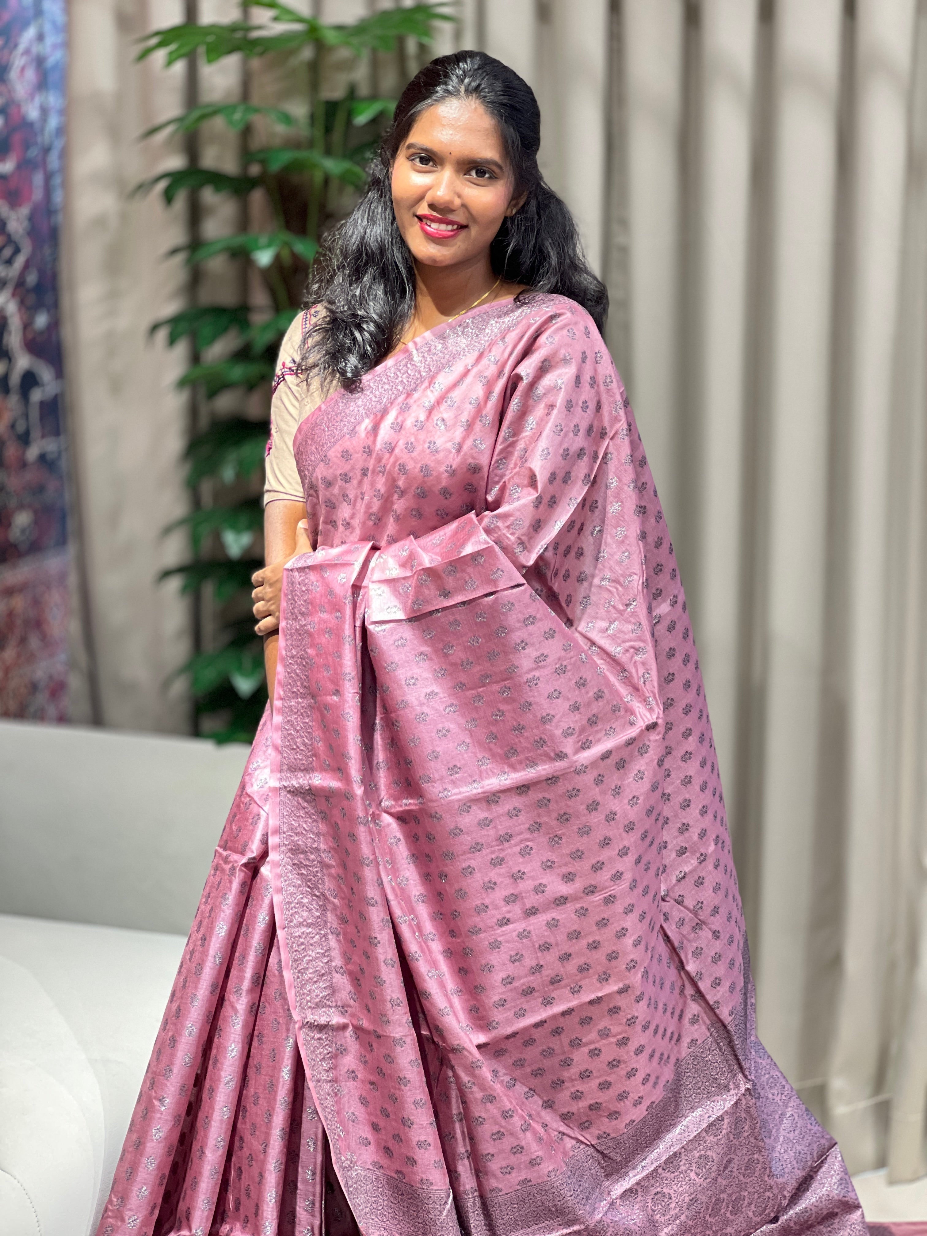 Black Yarns and Zari Woven Tussar Banarasi Saree | YNG622