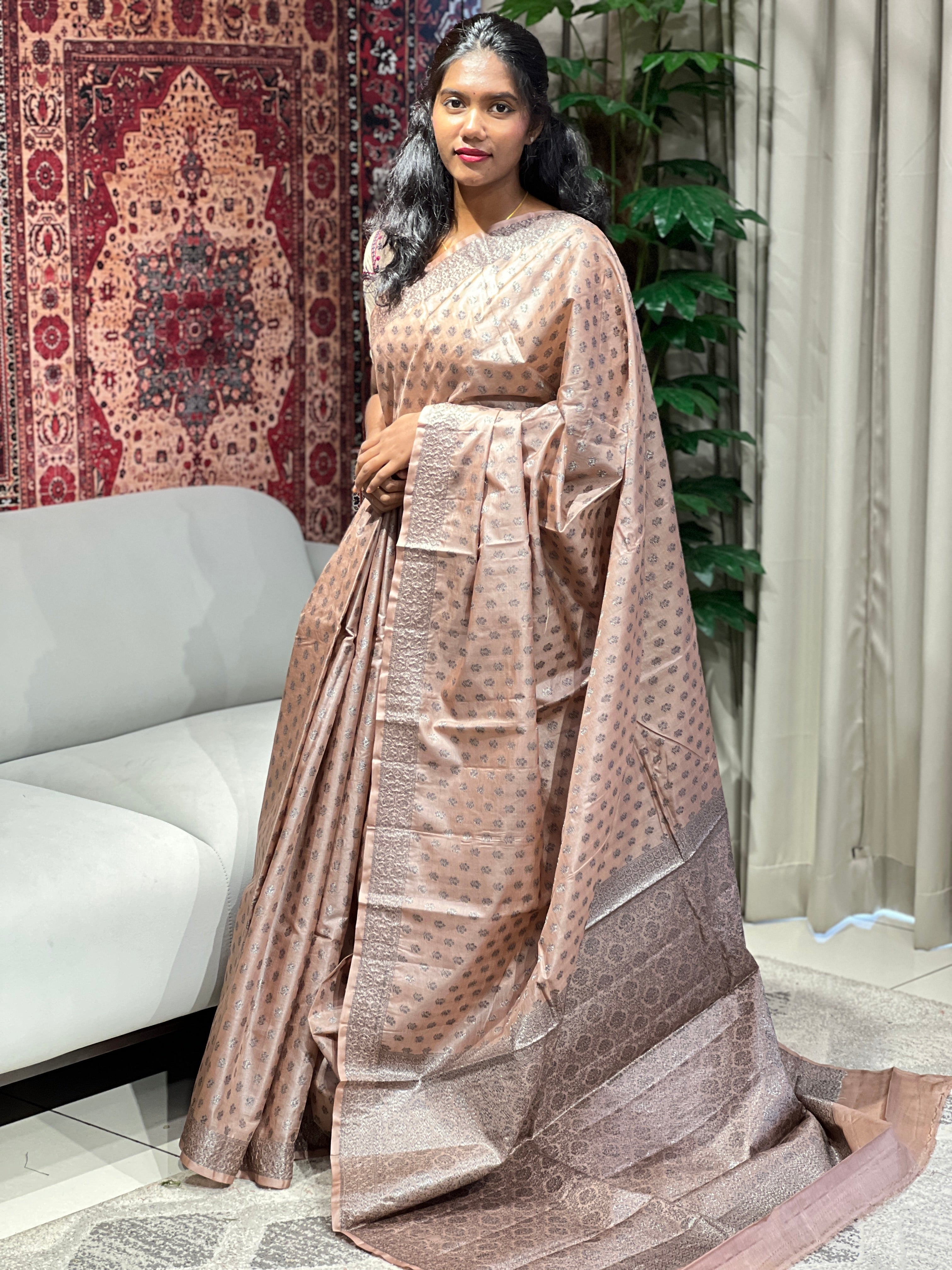 Black Yarns and Zari Woven Tussar Banarasi Saree | YNG621