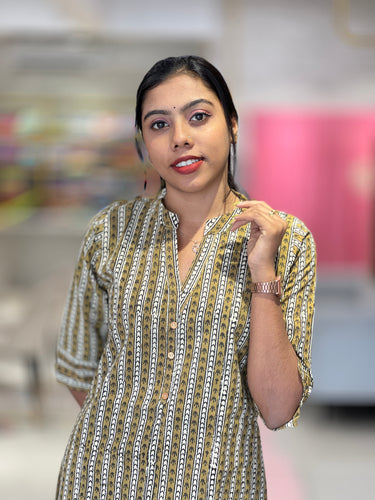 Geometric Print Detailed Cotton Kurta | RMLA104