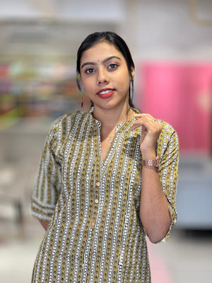 Geometric Print Detailed Cotton Kurta | RMLA104