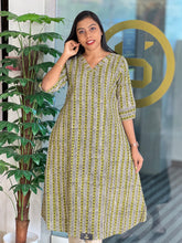 Geometric Print Detailed Cotton Kurta | RMLA105