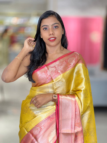 Silver Zari Weaved Traditional Patterned Semi Silk Saree | NN377
