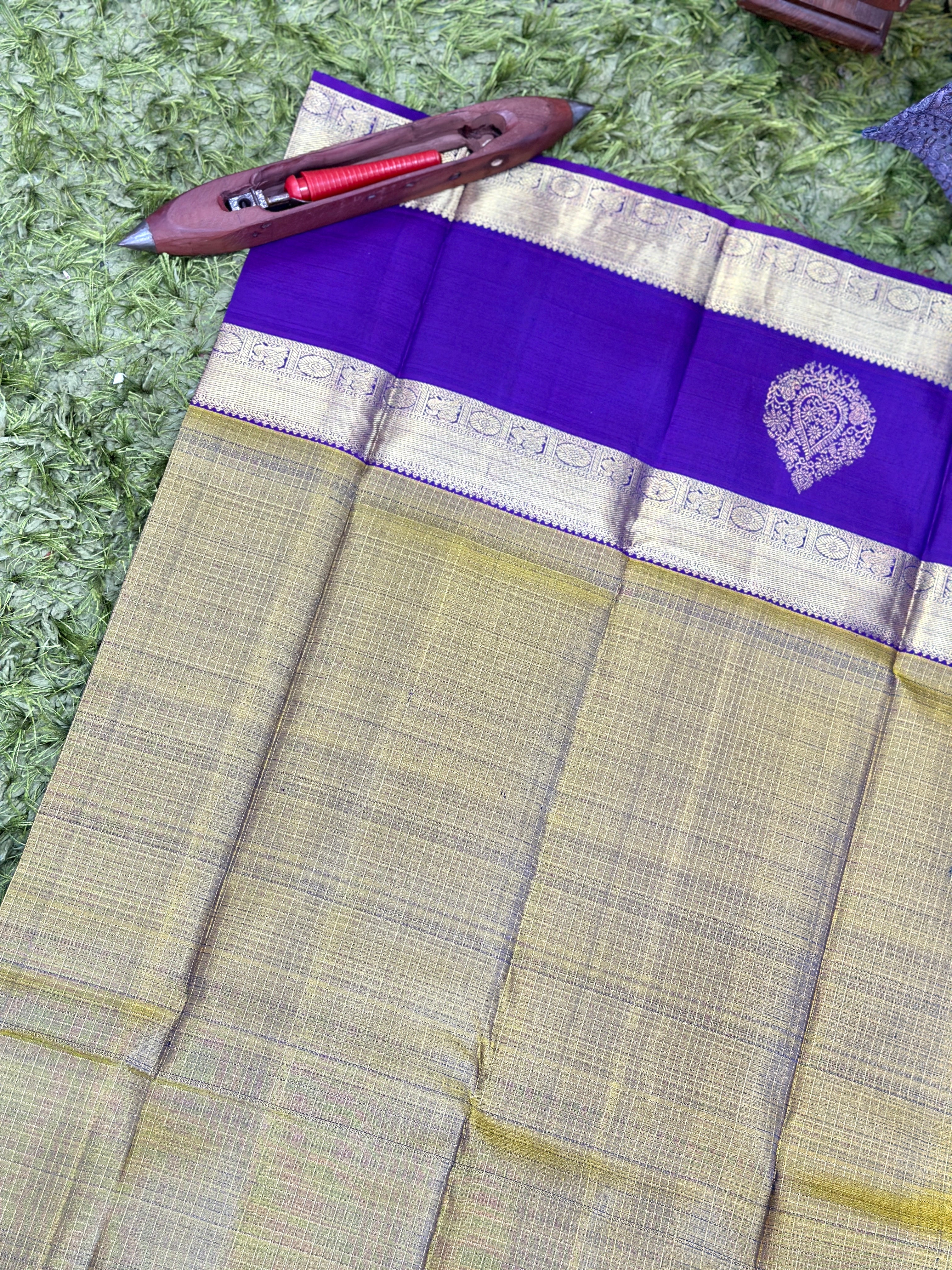 Handloom Zari Woven Kanchipuram Saree | OM271