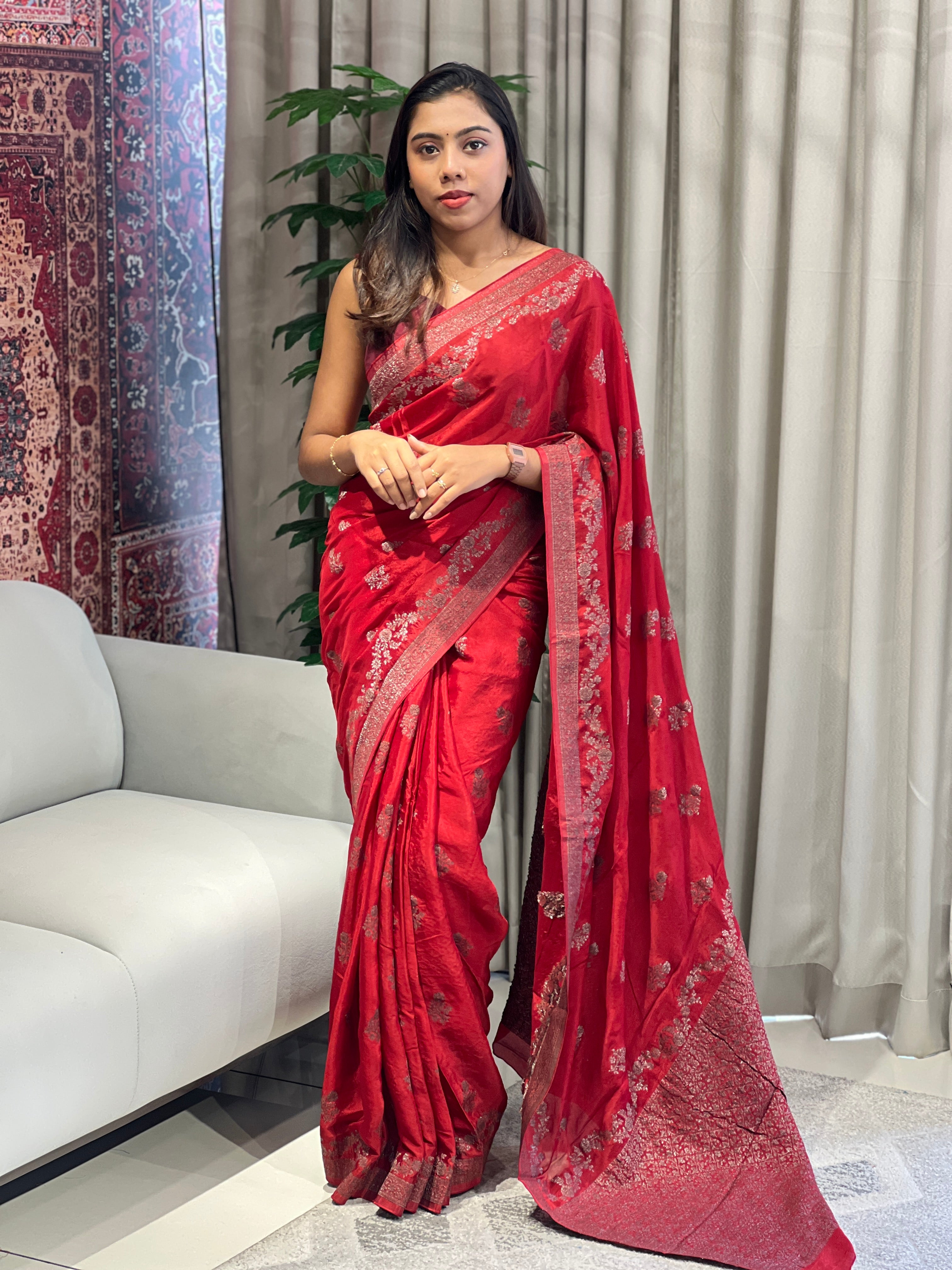 Zari and Thread Woven Georgette Banarasi Saree | YNG647