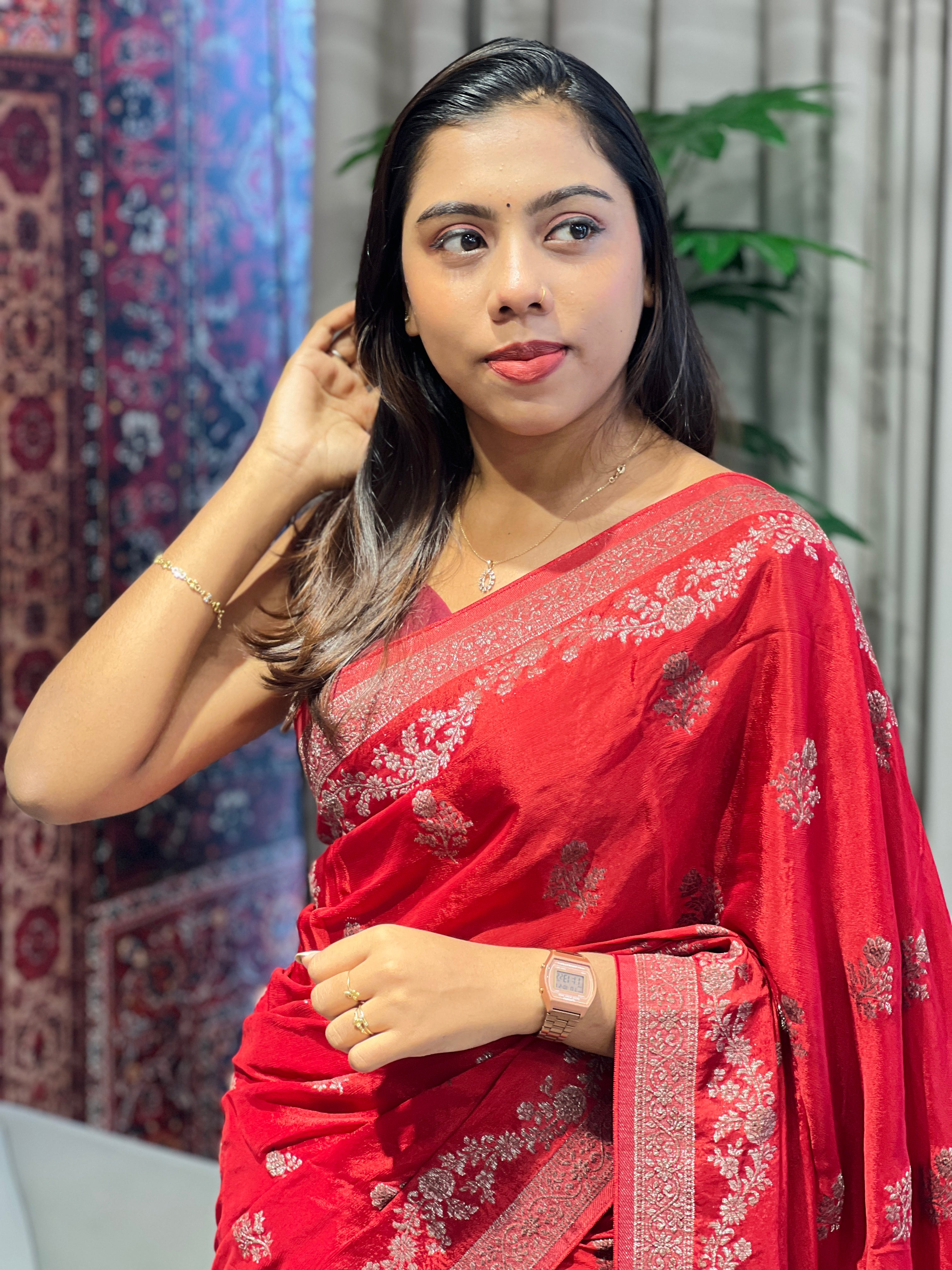 Zari and Thread Woven Georgette Banarasi Saree | YNG647