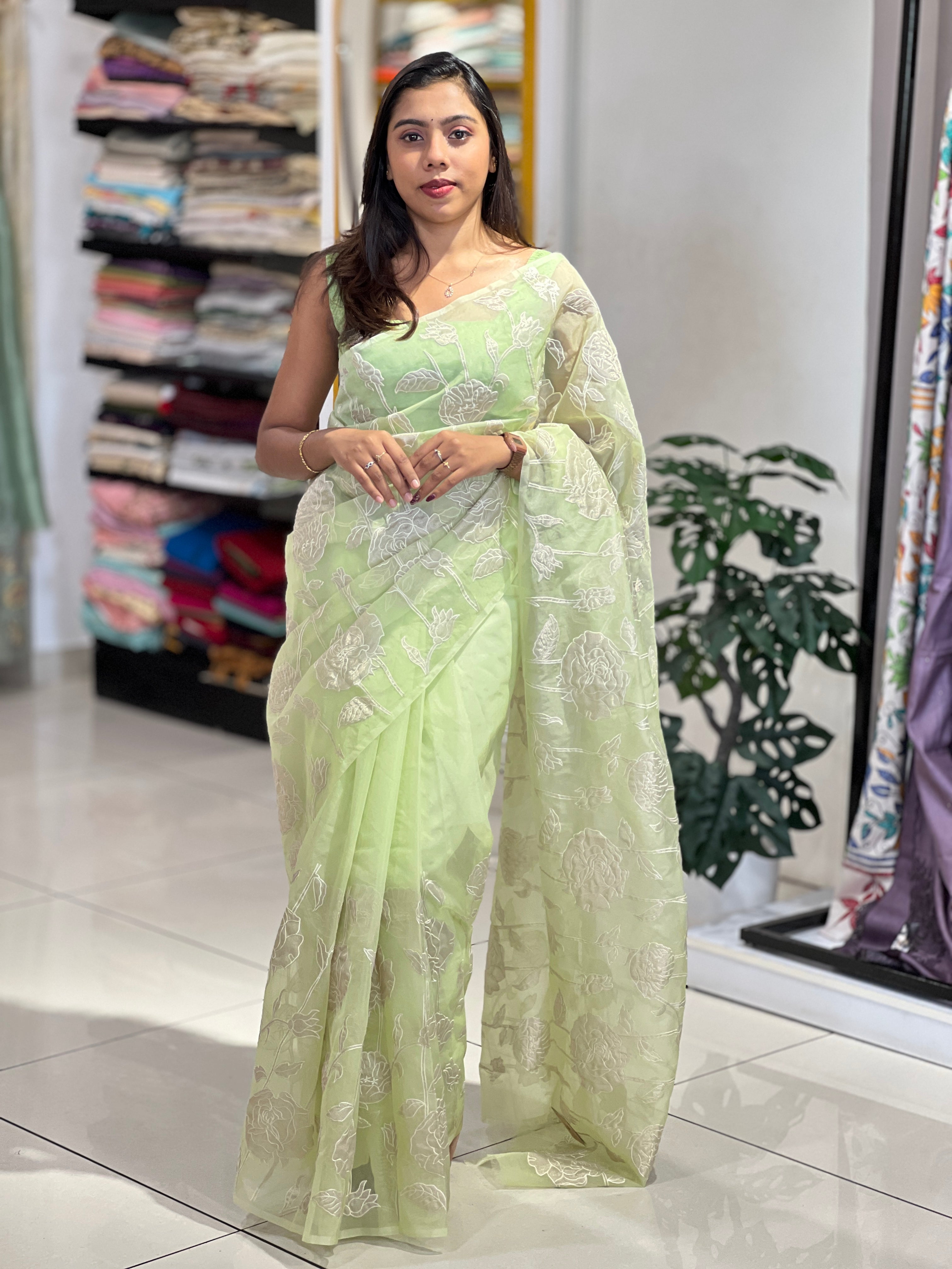 Floral Applique Detailed Organza Saree | MM360