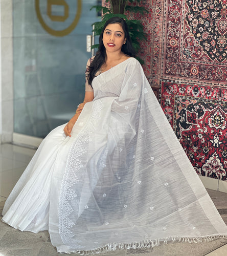 Embroidery Detailed Cotton Saree | VDA150