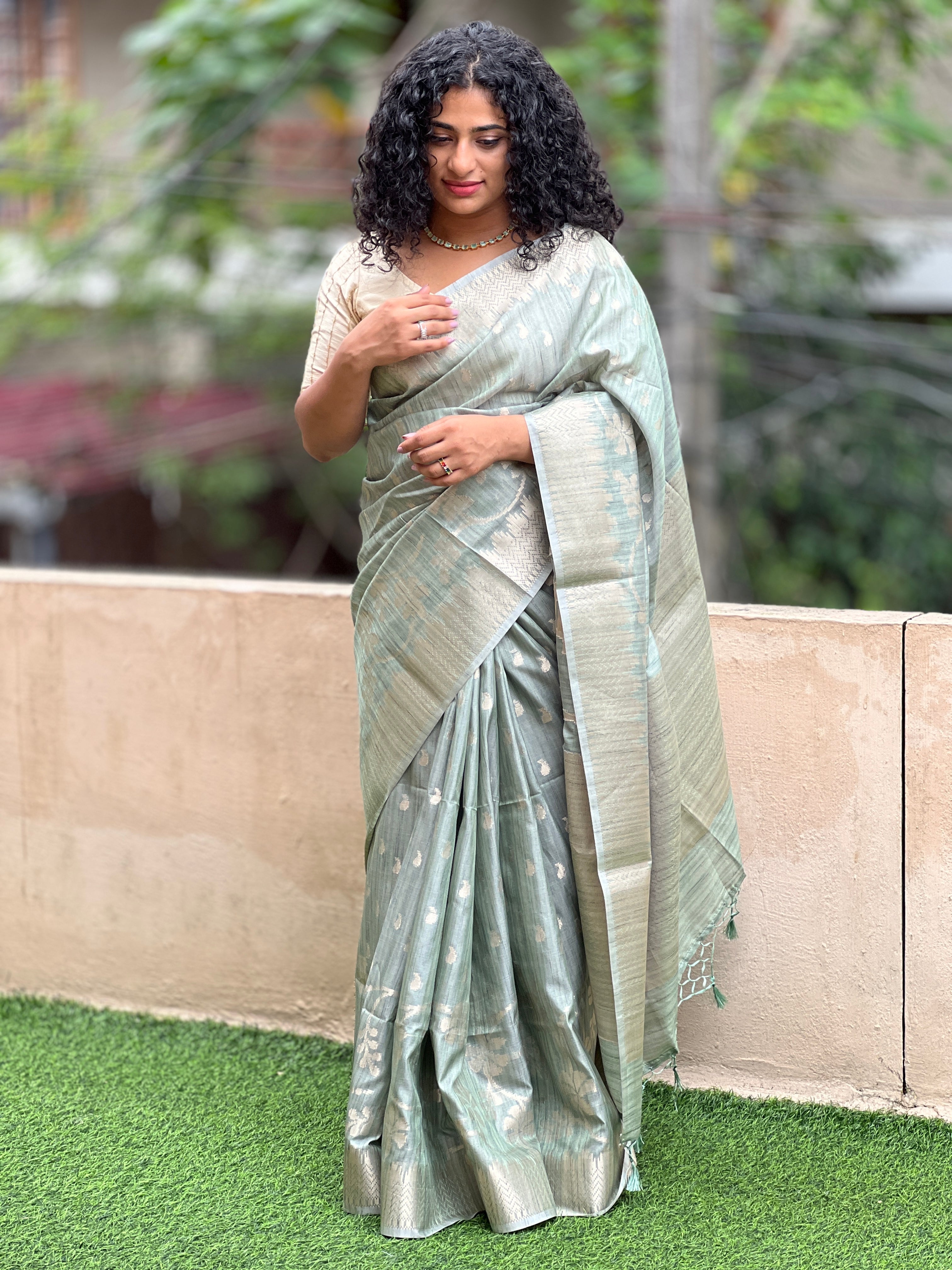 Zari Weaving Tussar Finish Saree | SVF110