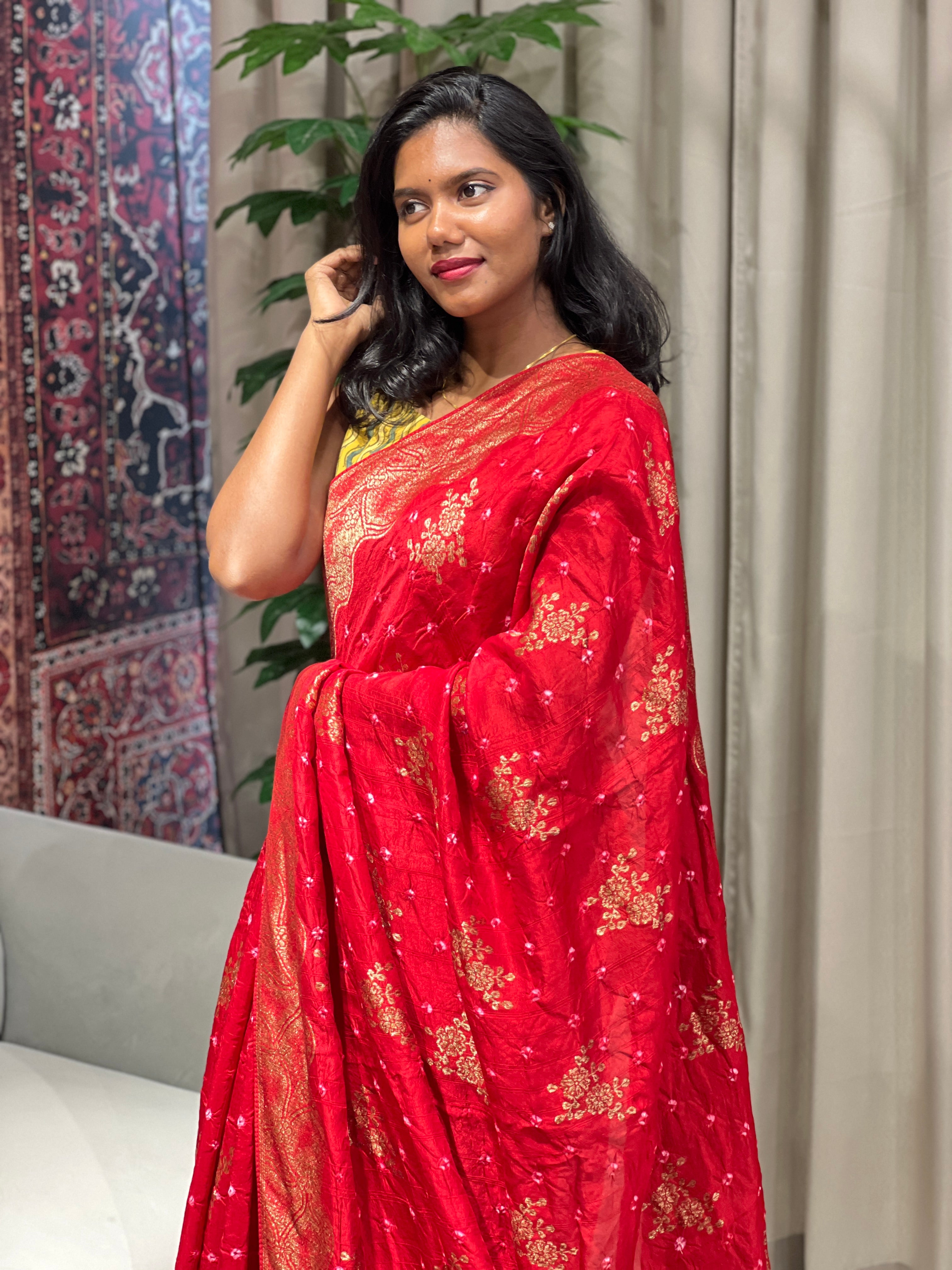 Thread and Zari Woven Banarasi Silk Saree | YNG650