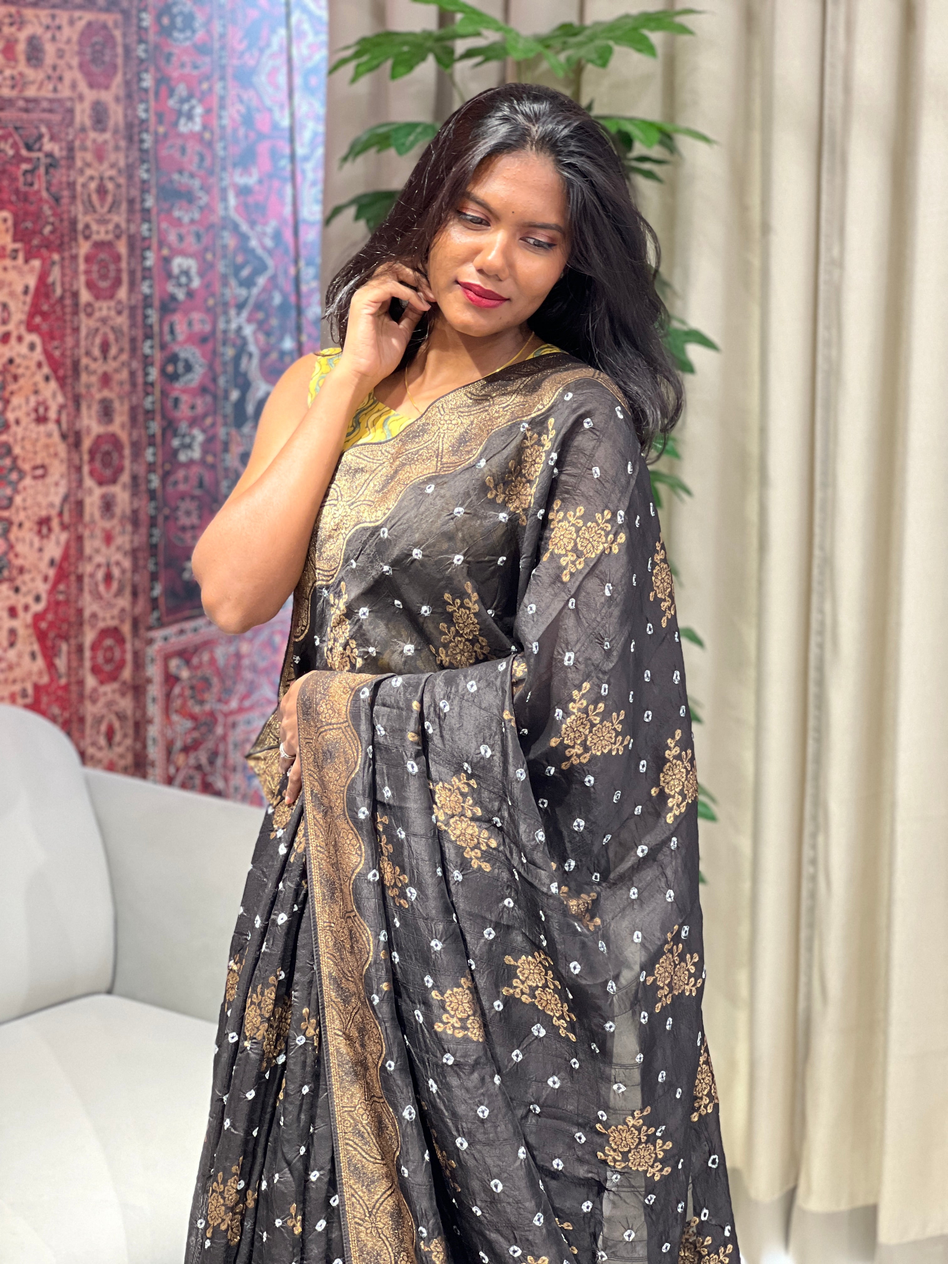 Thread and Zari Woven Banarasi Silk Saree | YNG649