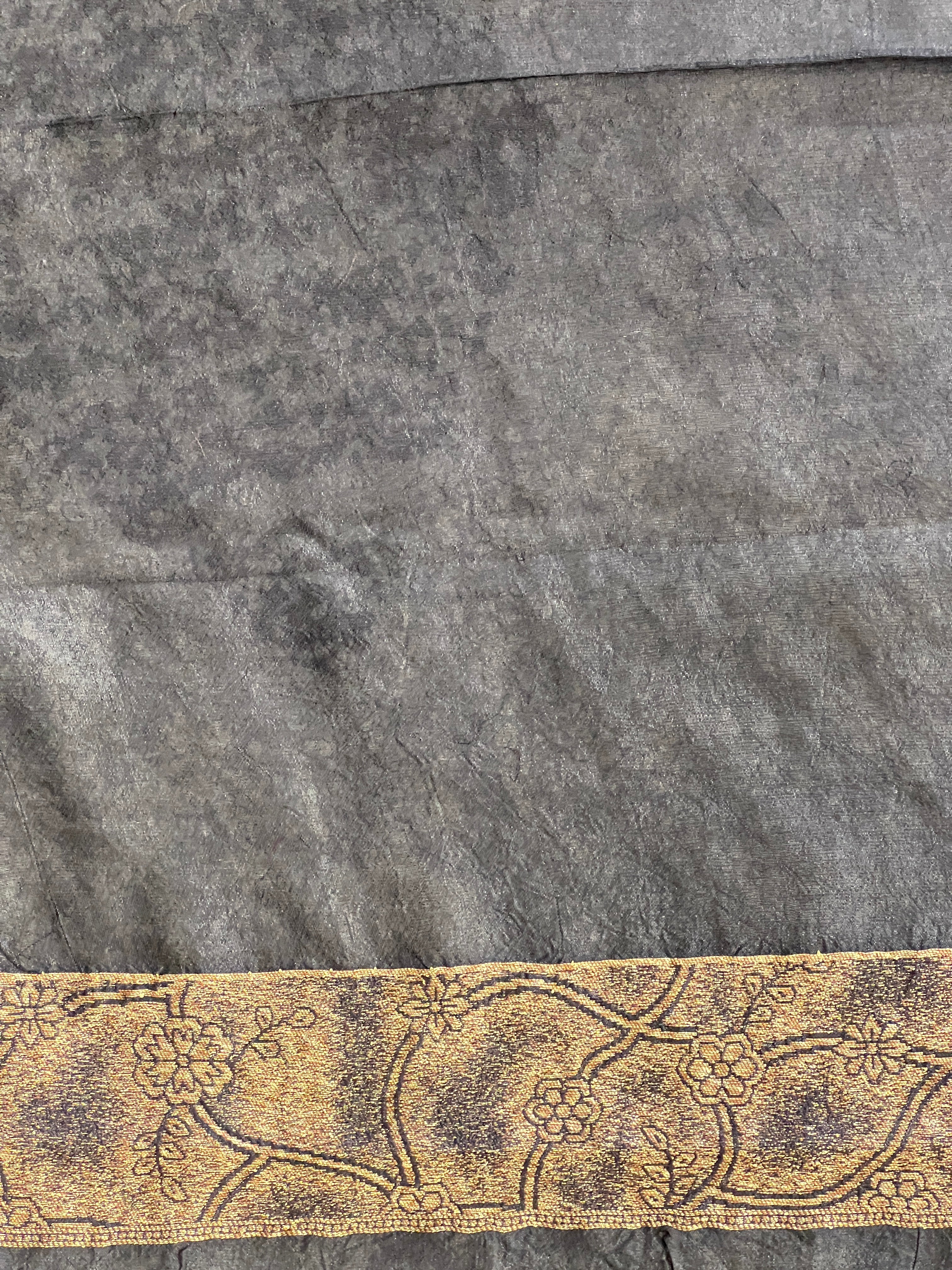 Thread and Zari Woven Banarasi Silk Saree | YNG649