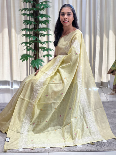 Floral Embroidered Geecha Tussar Finish Saree | BLD1140