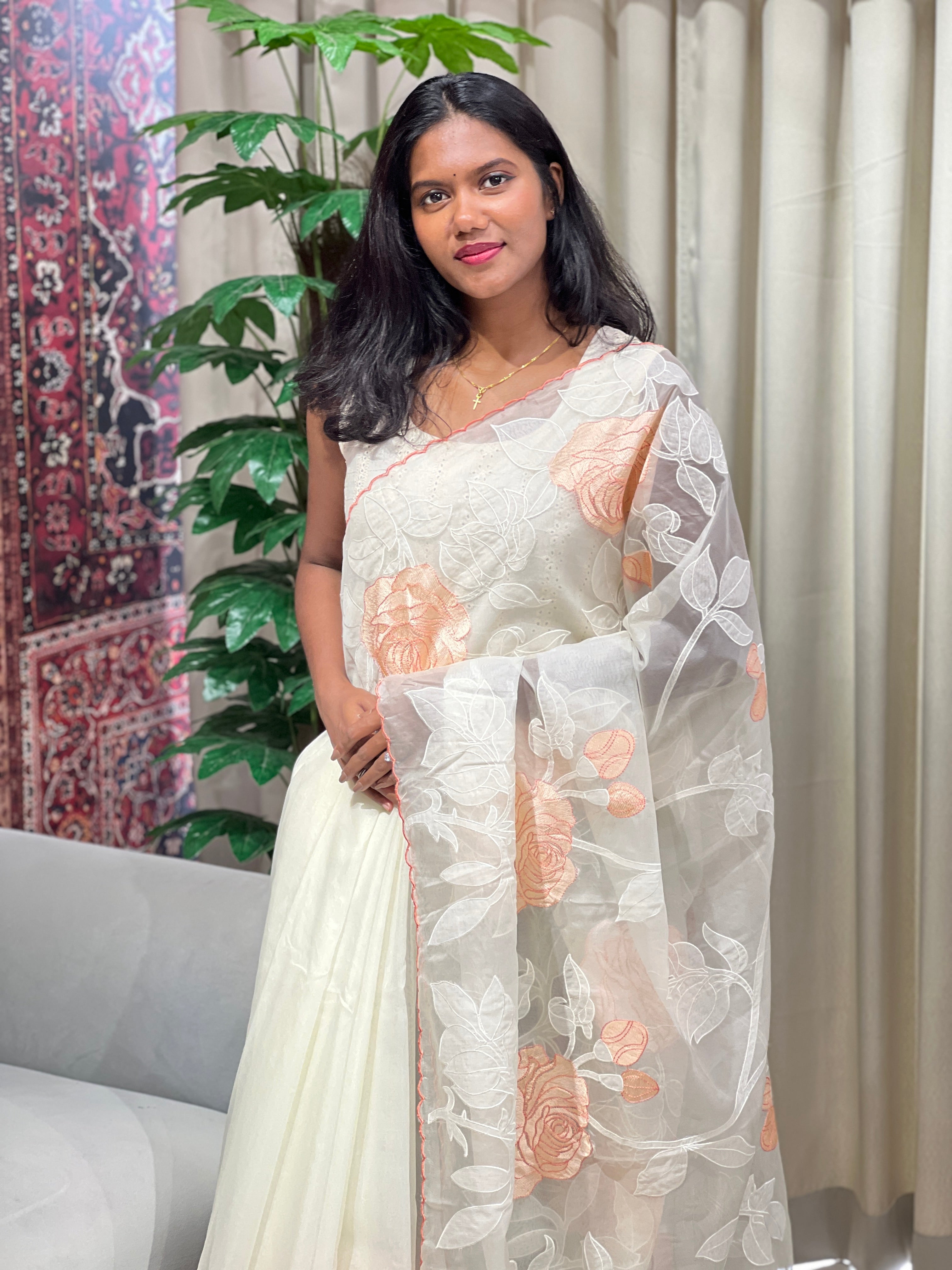 Floral Applique Detailed Organza Saree | MM353