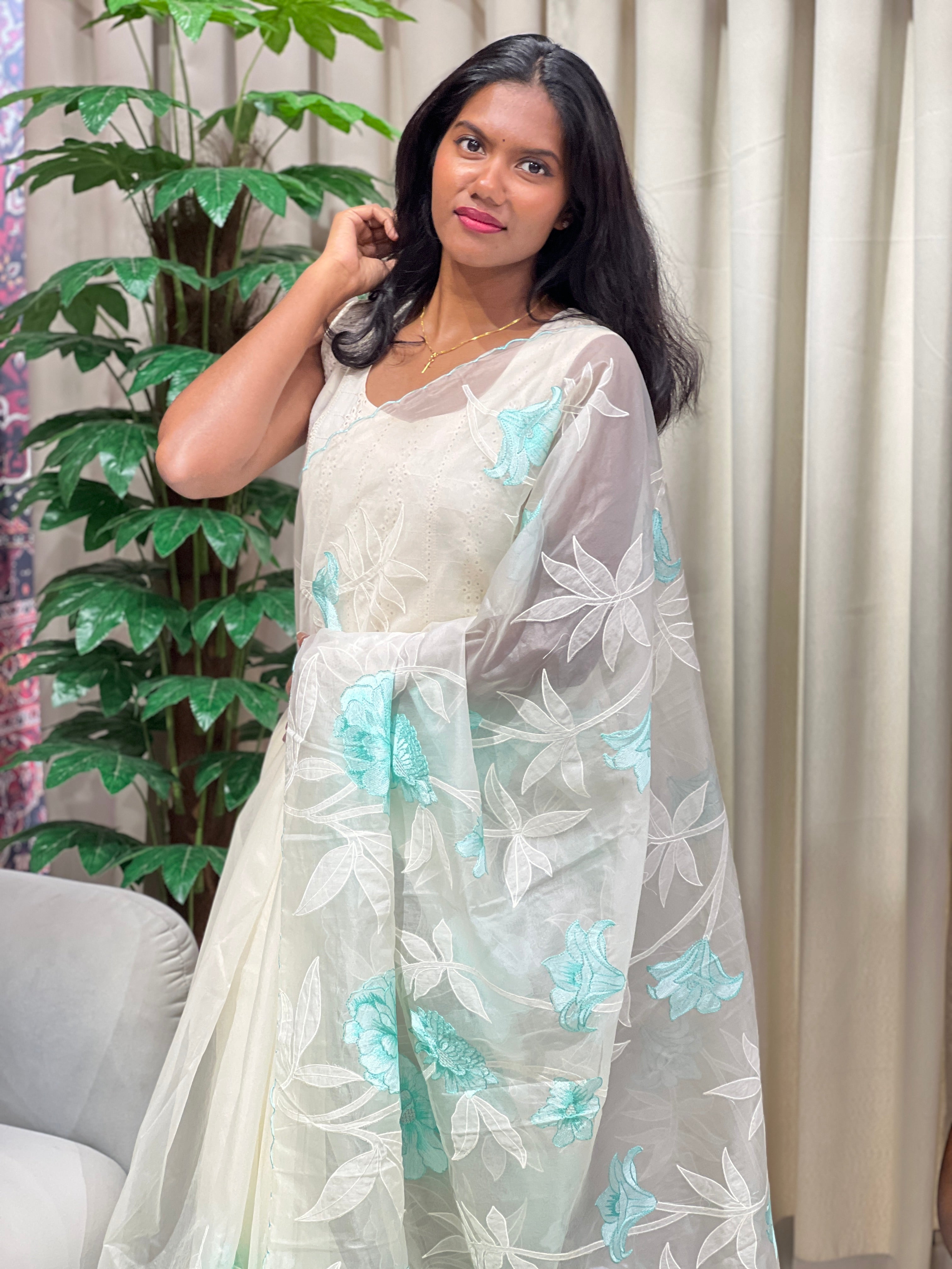 Floral Applique Detailed Organza Saree | MM354