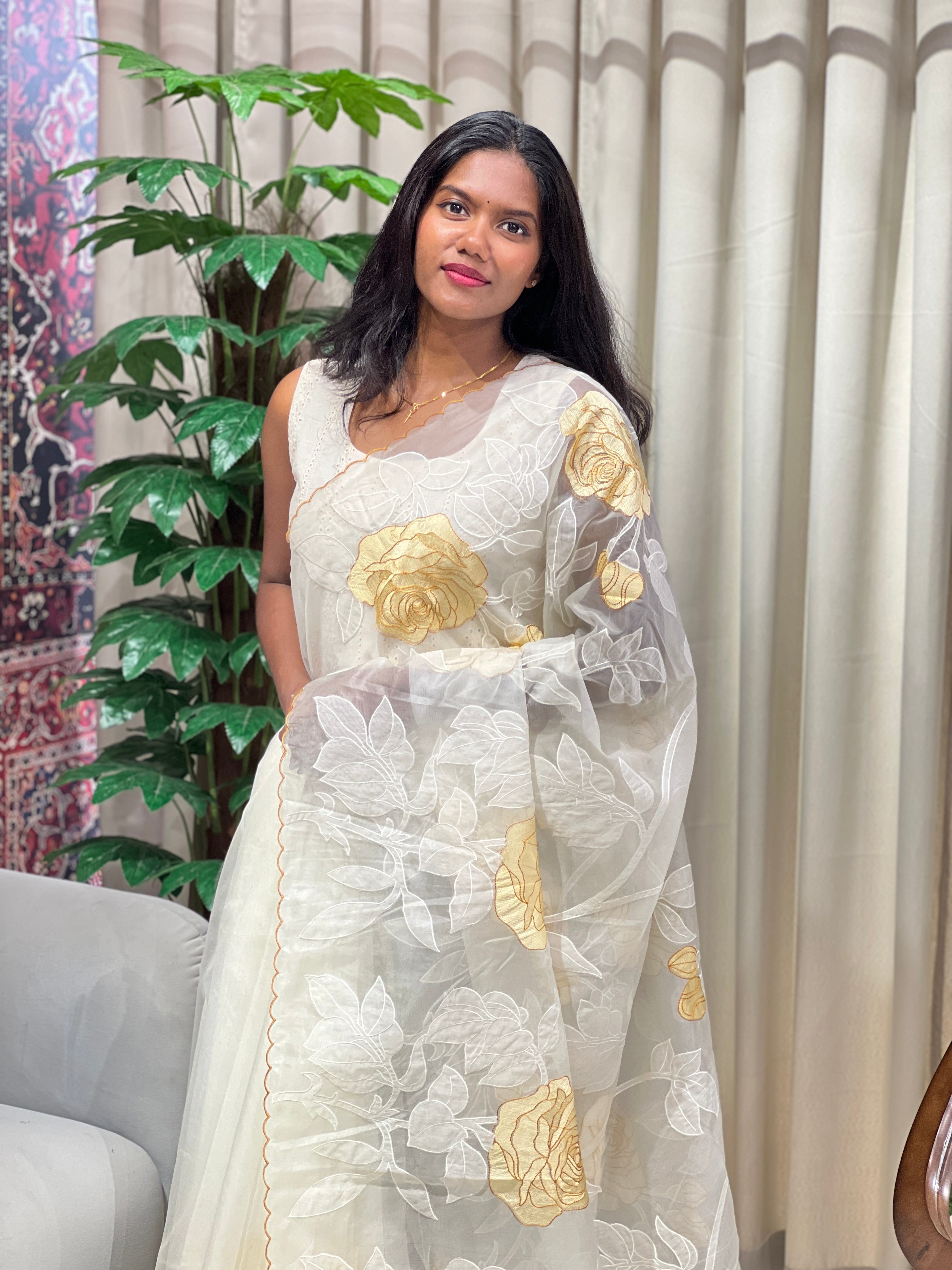 Floral Applique Detailed Organza Saree | MM352