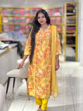 Floral Design Muslin Finish Kurta Set | PIR137