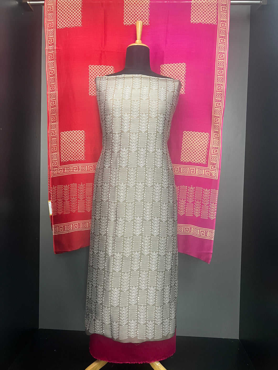 Block Print Detailed Chanderi Salwar Set | HE182