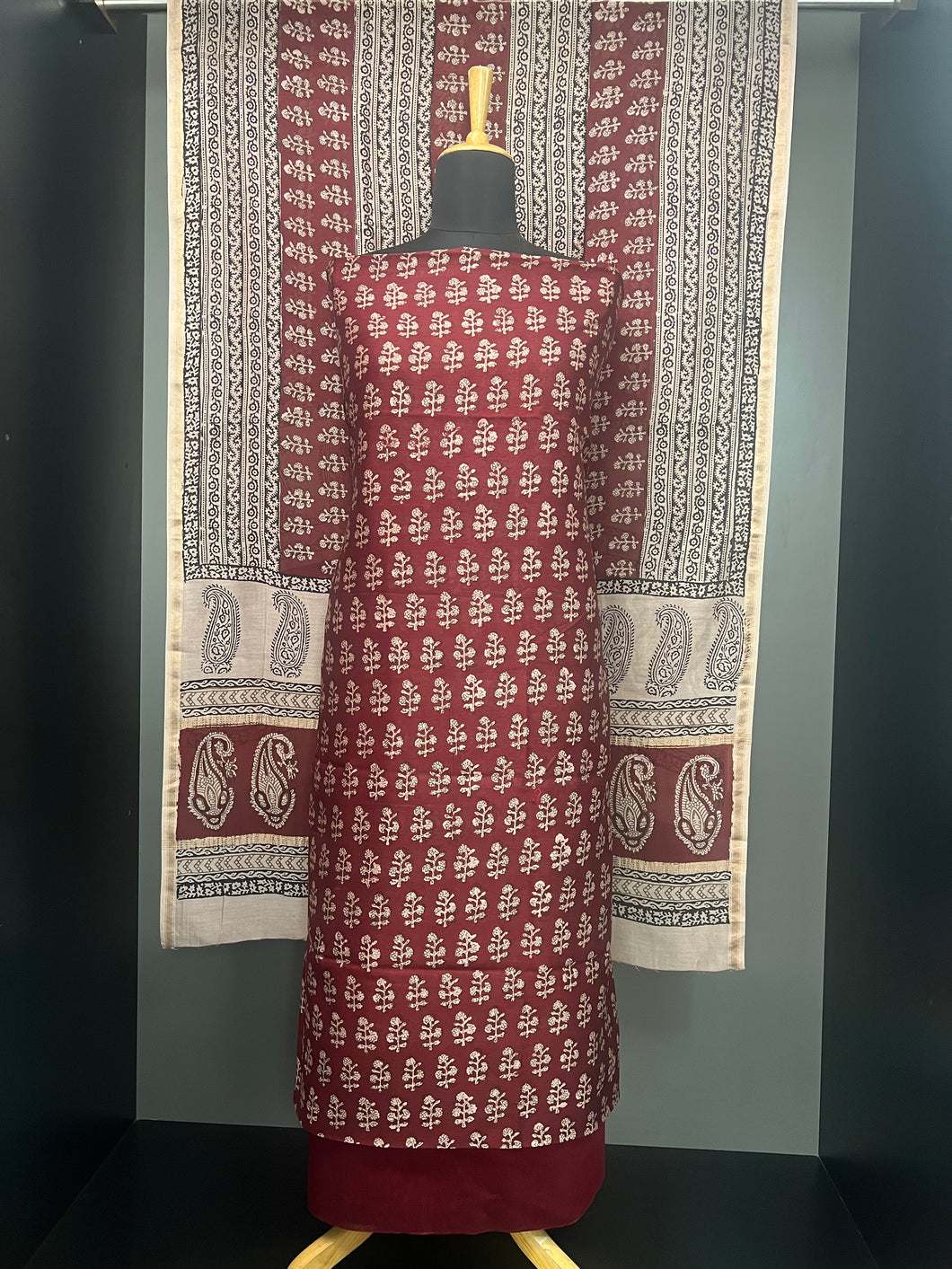 Floral Block Print Detailed Pure Chanderi Salwar Set | HE190