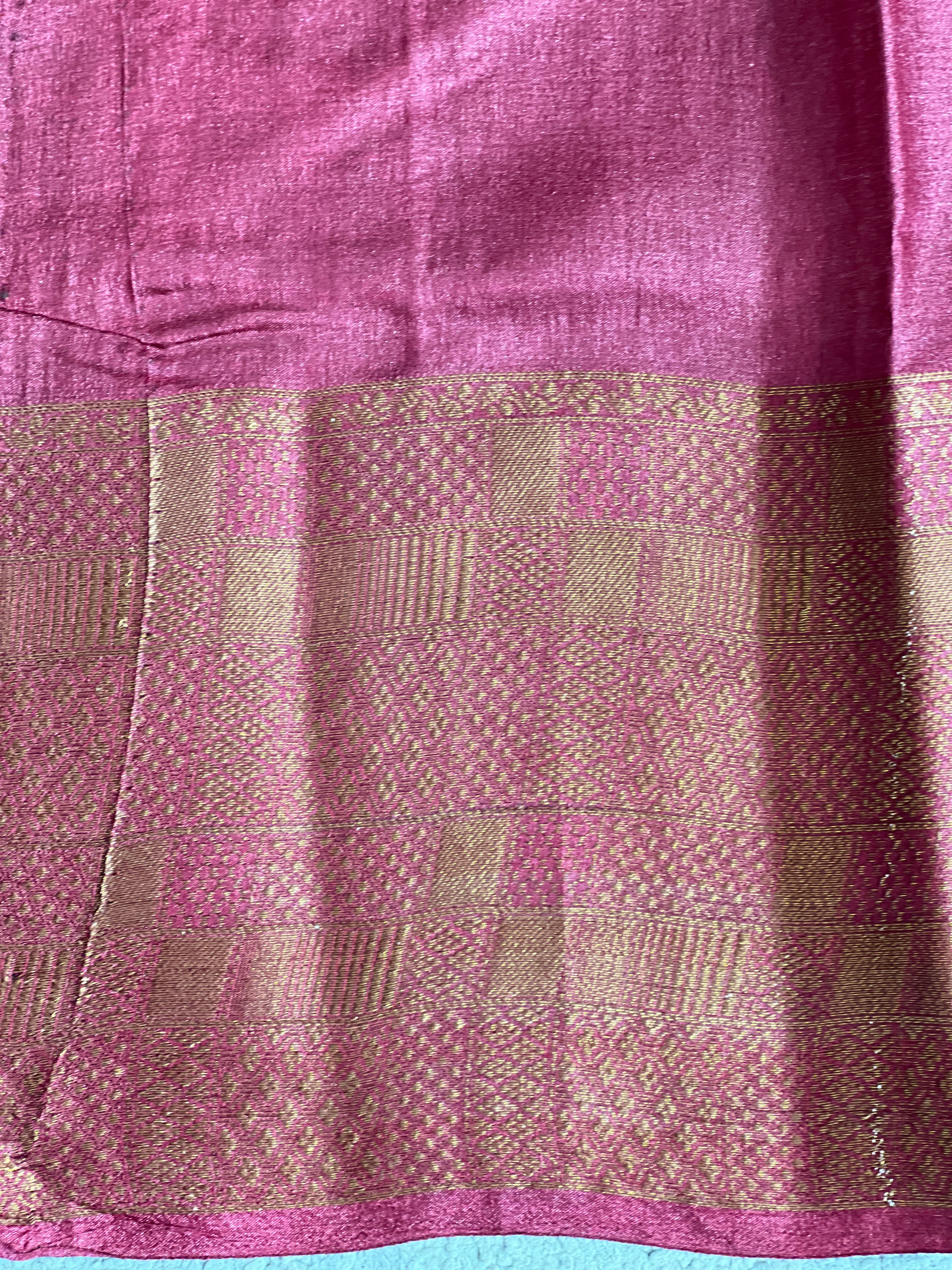 Banarasi Woven Buta Pattern Tussar Saree | GA109