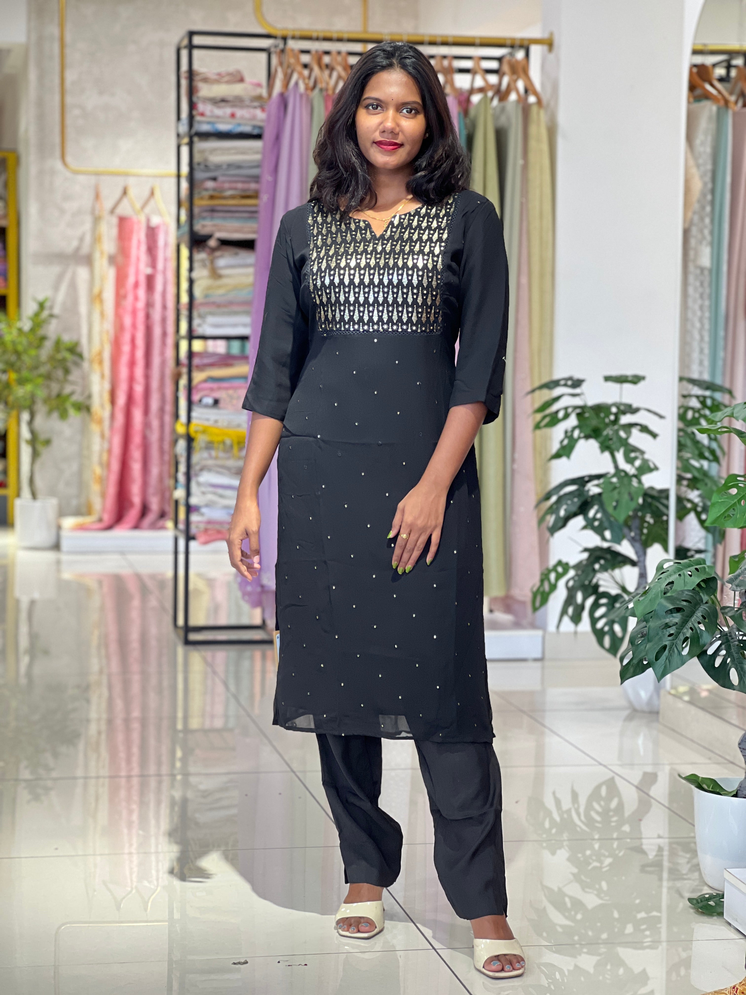 Machine Embroidery Georgette Kurta Set | IHP110