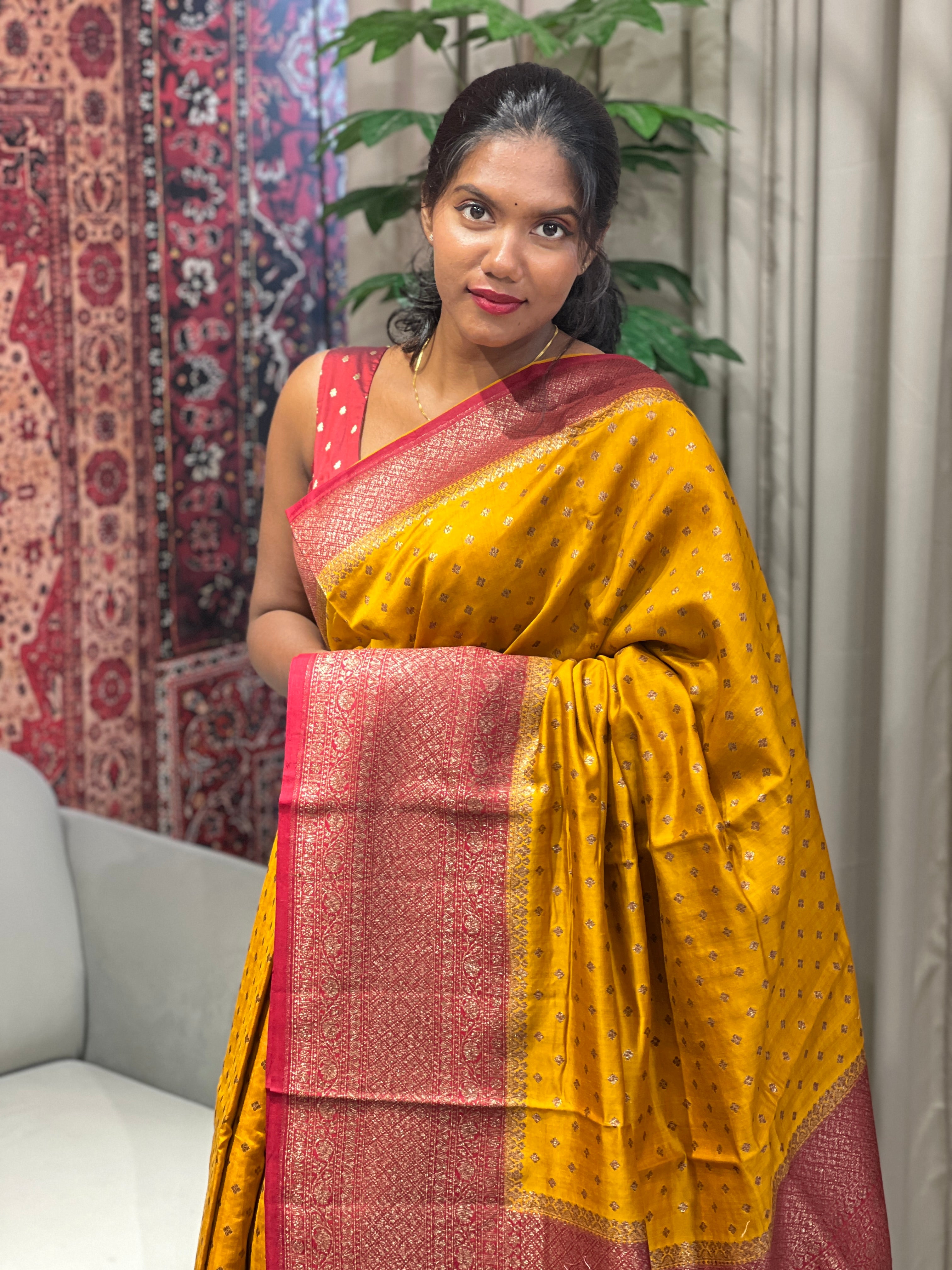 Zari & Thread Woven Pure Banarasi Silk Saree | YNG694