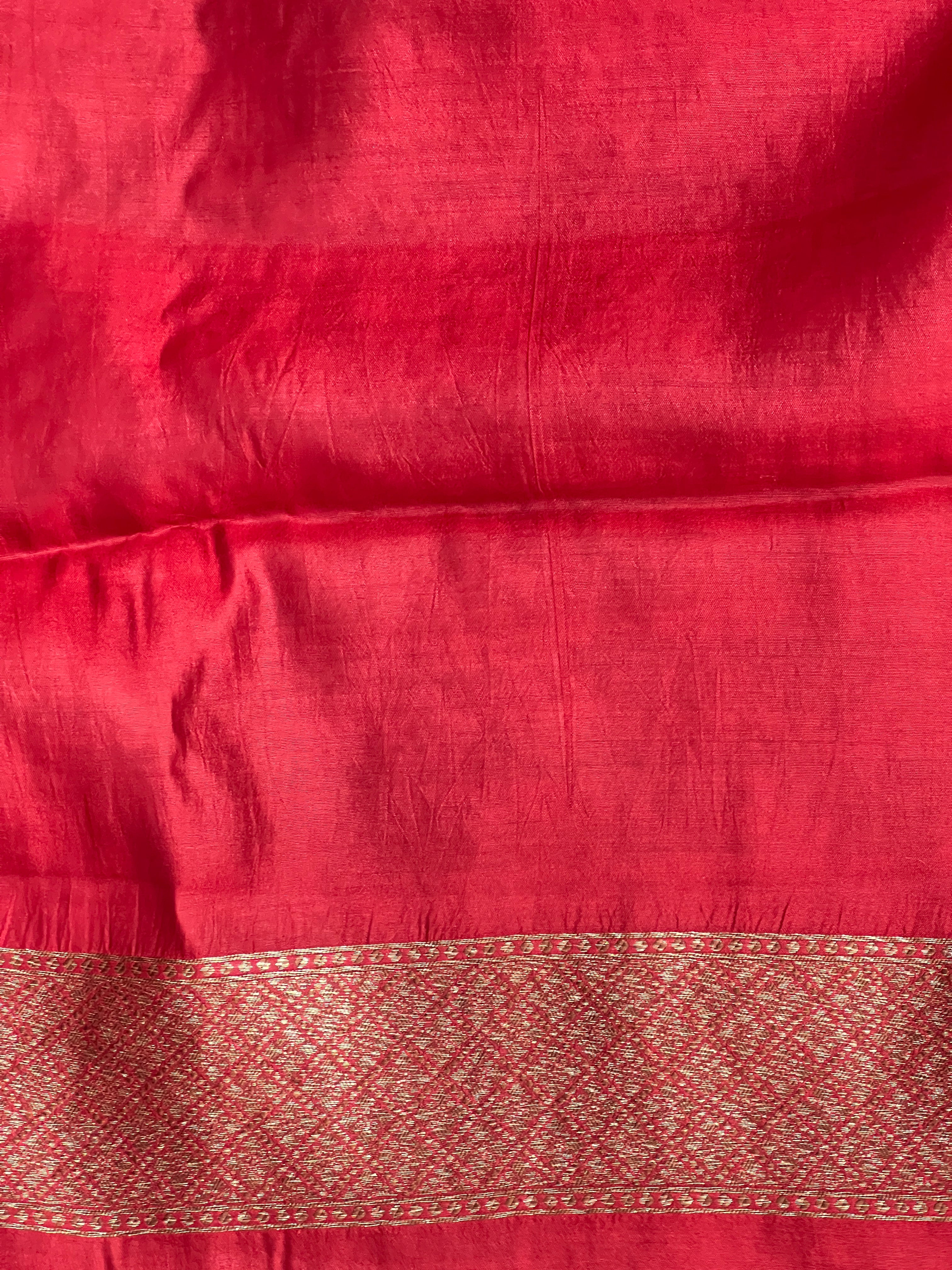 Zari & Thread Woven Pure Banarasi Silk Saree | YNG694