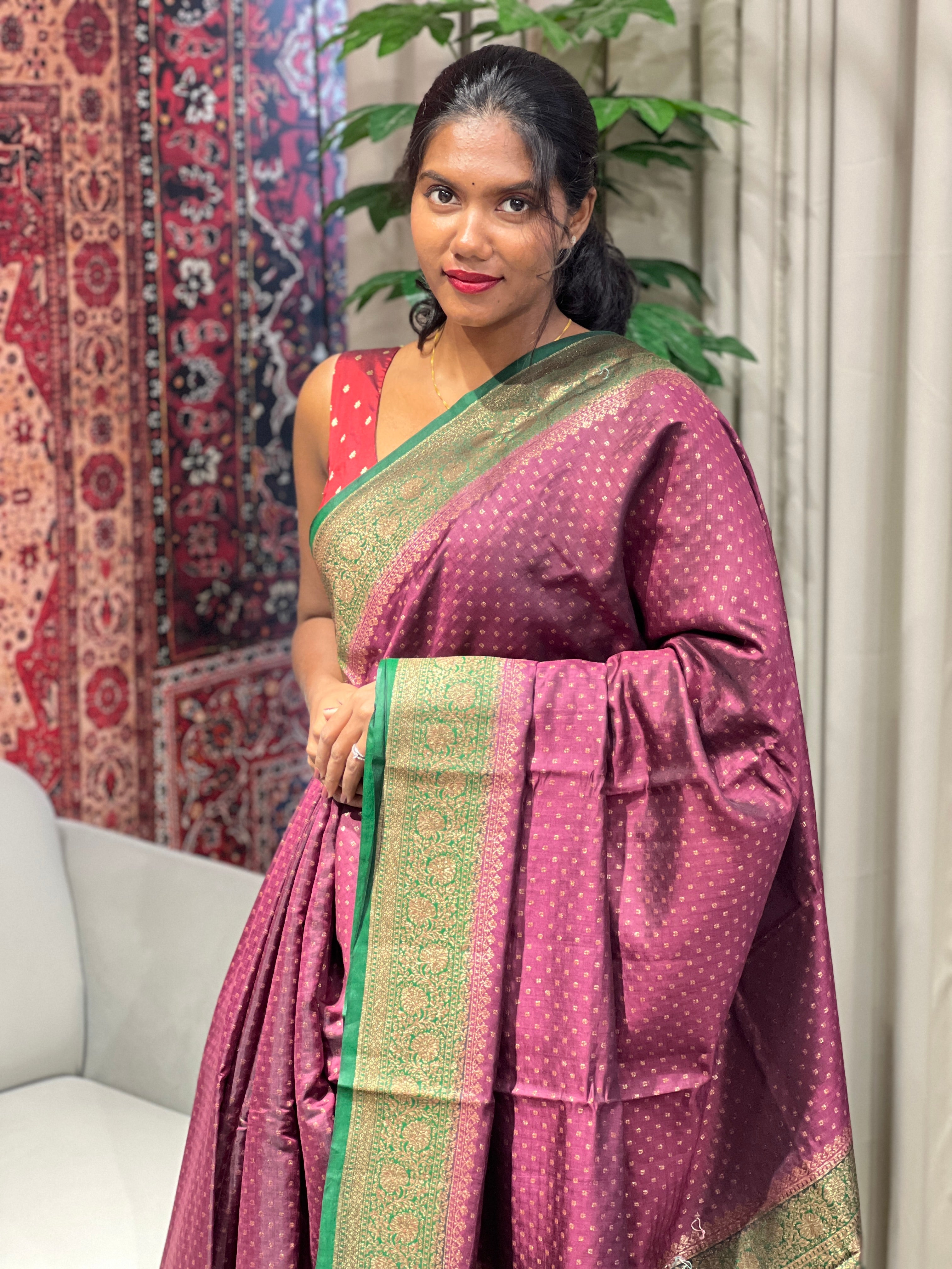 Zari & Thread Woven Pure Banarasi Silk Saree | YNG693