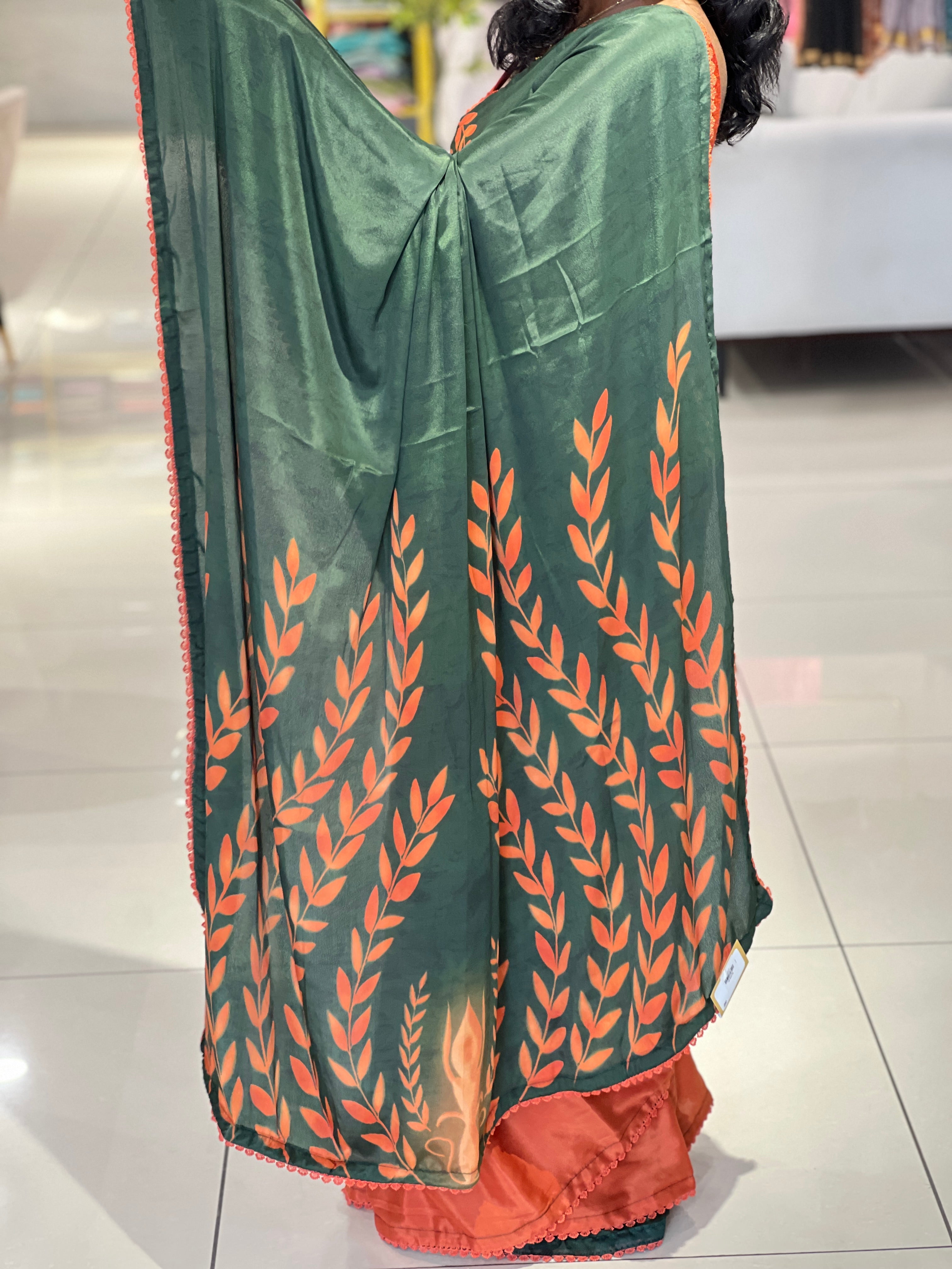 Jaal Placement Print Detailed Crepe Silk Saree | HT231