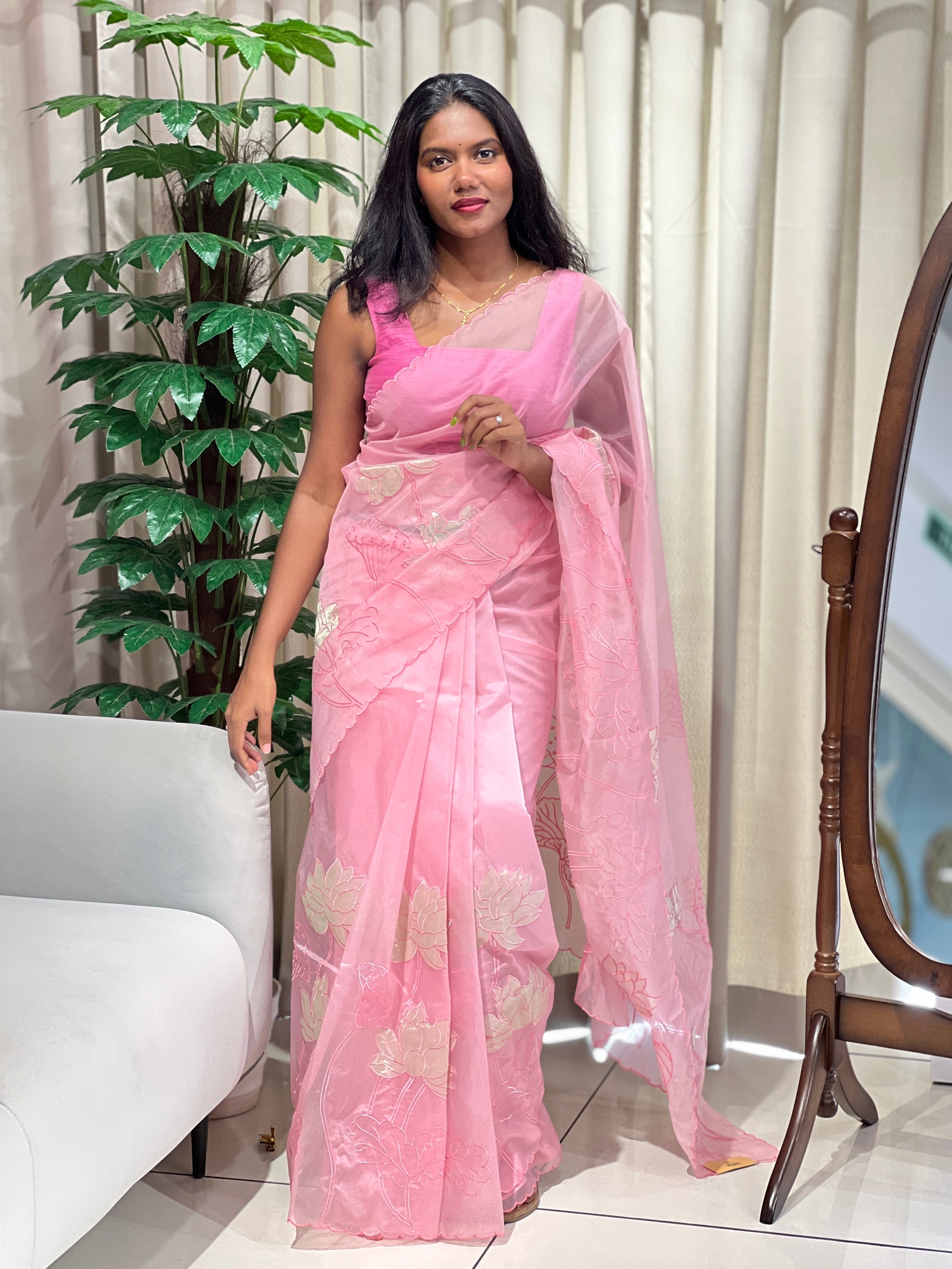 Floral Applique Patterned Organza Saree | MM356