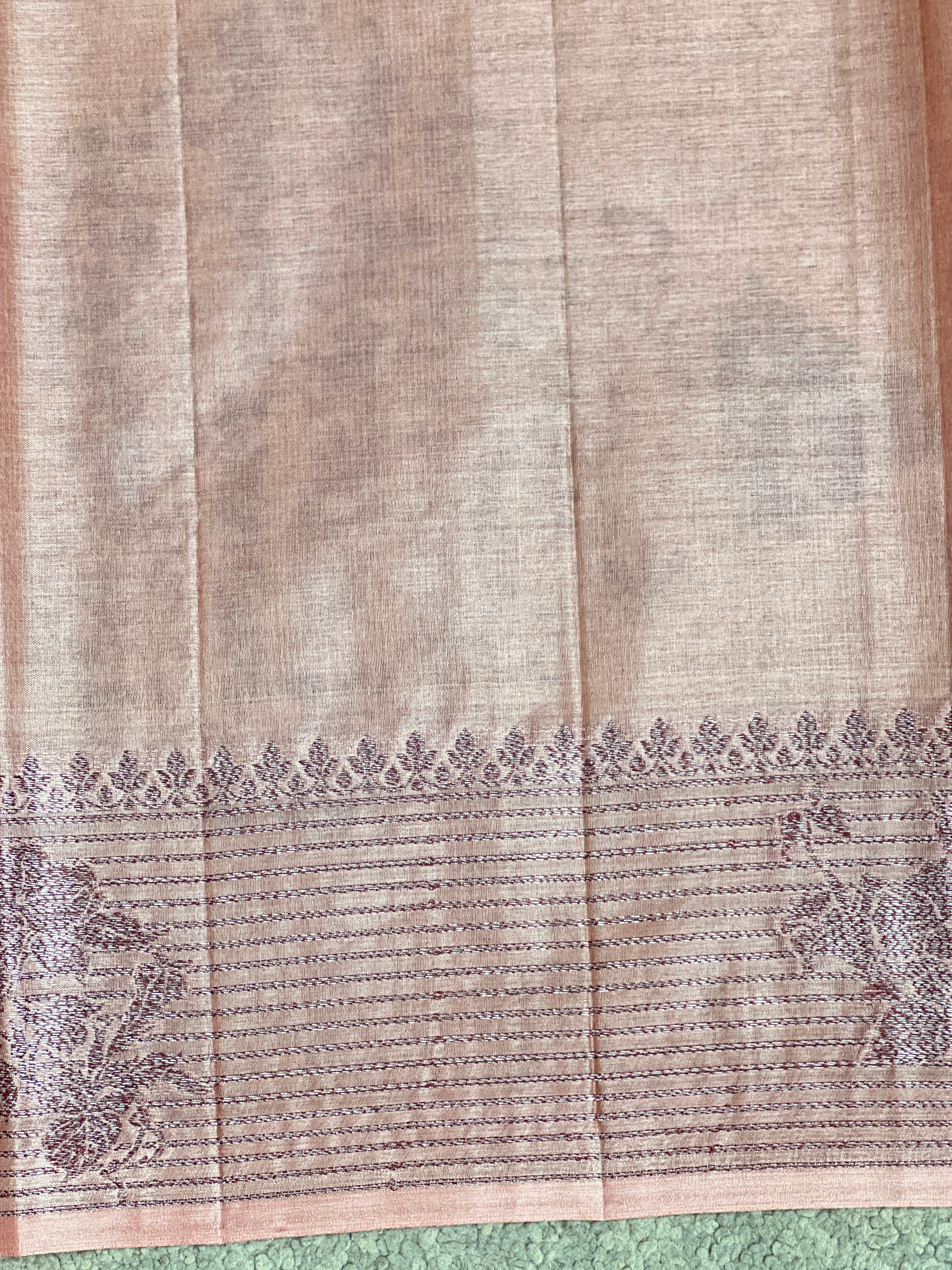 Zari Woven Pattern Tussar Saree | GA117