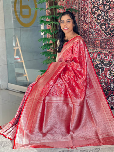 Banarasi Woven Geometric Patterned Semi Silk Saree | NN304