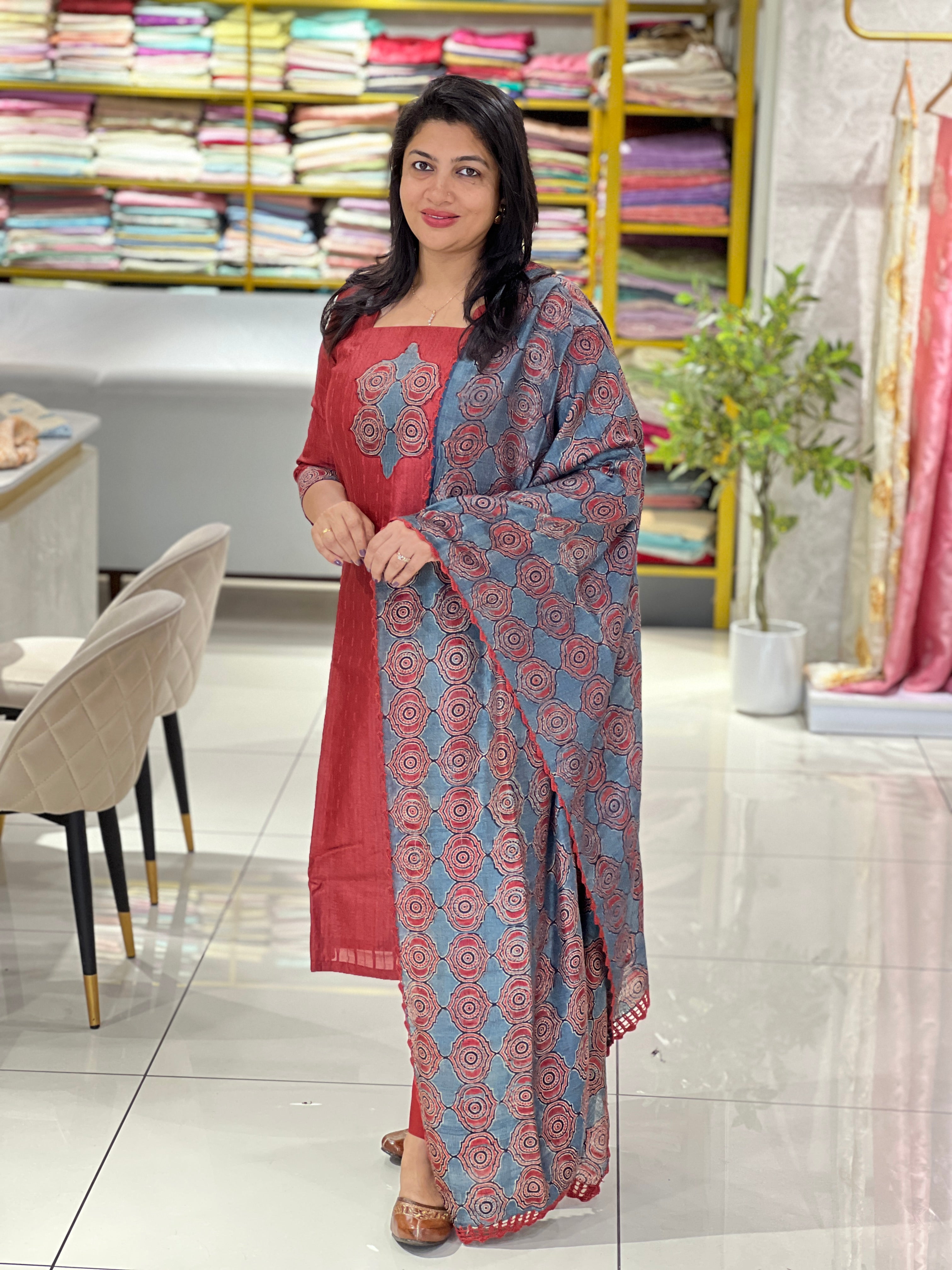 Applique Detailed Tussar Salwar Set | JSC550