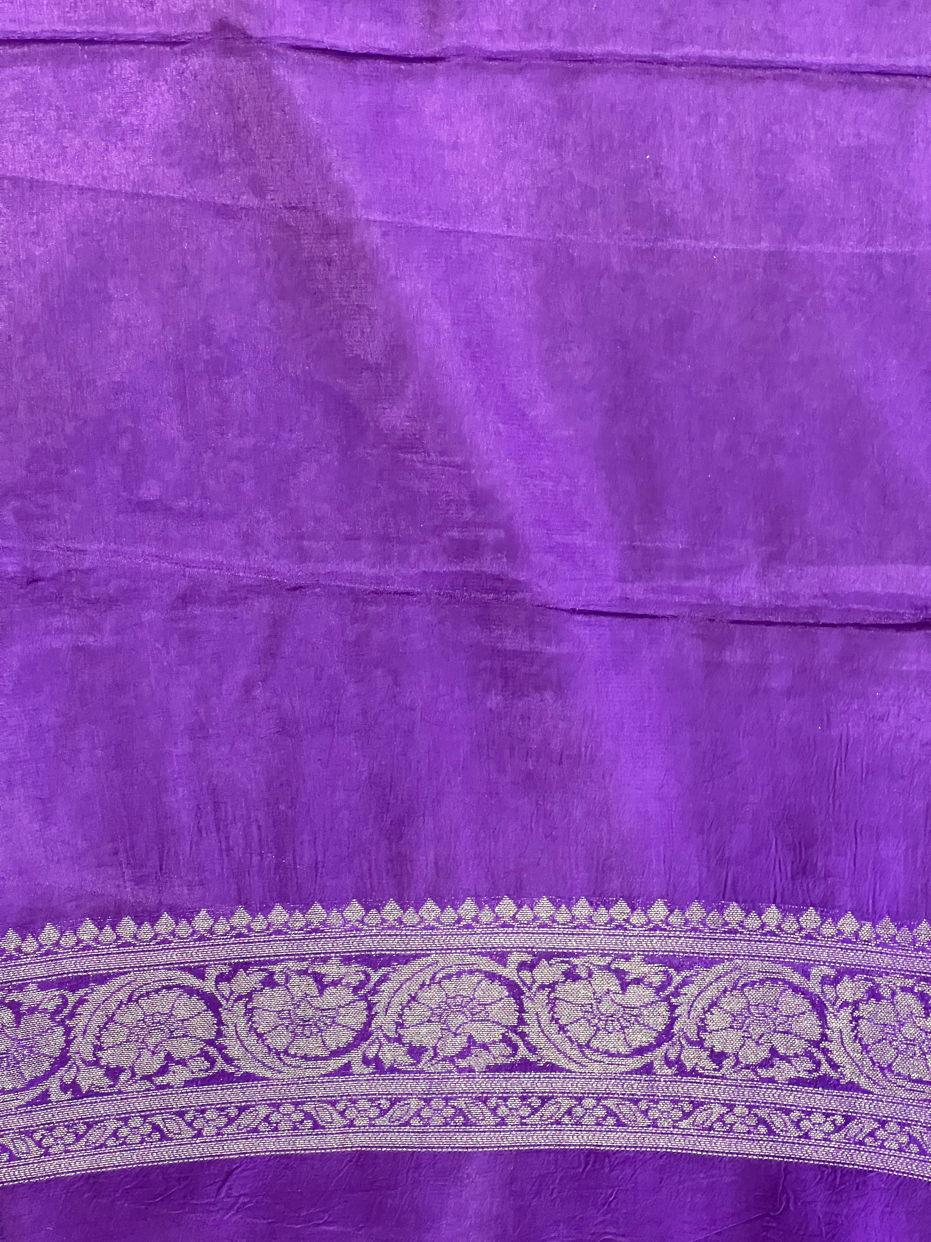Thread And Zari Woven Georgette Banarasi Saree | YNG704