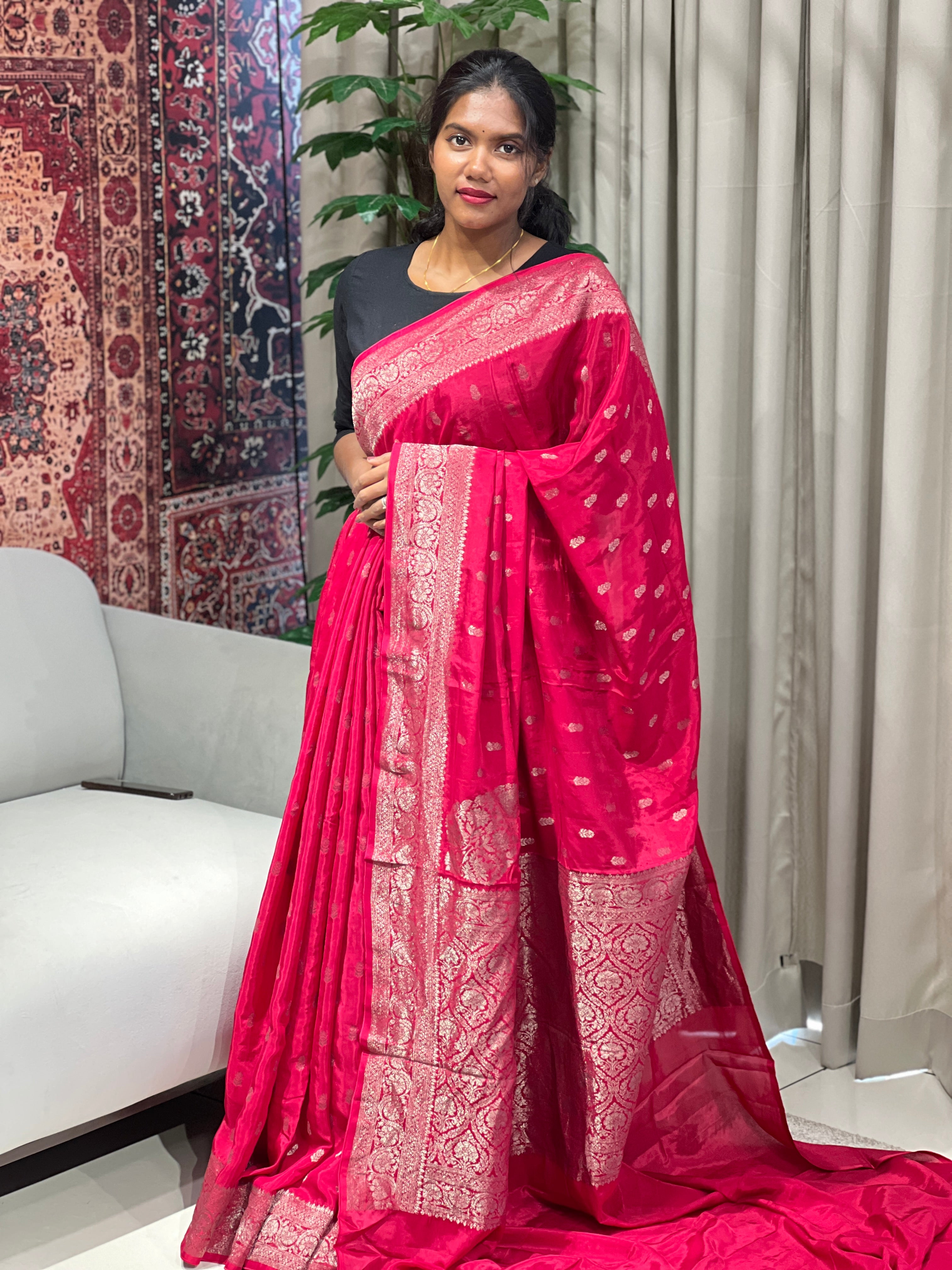 Thread And Zari Woven Georgette Banarasi Saree | YNG703