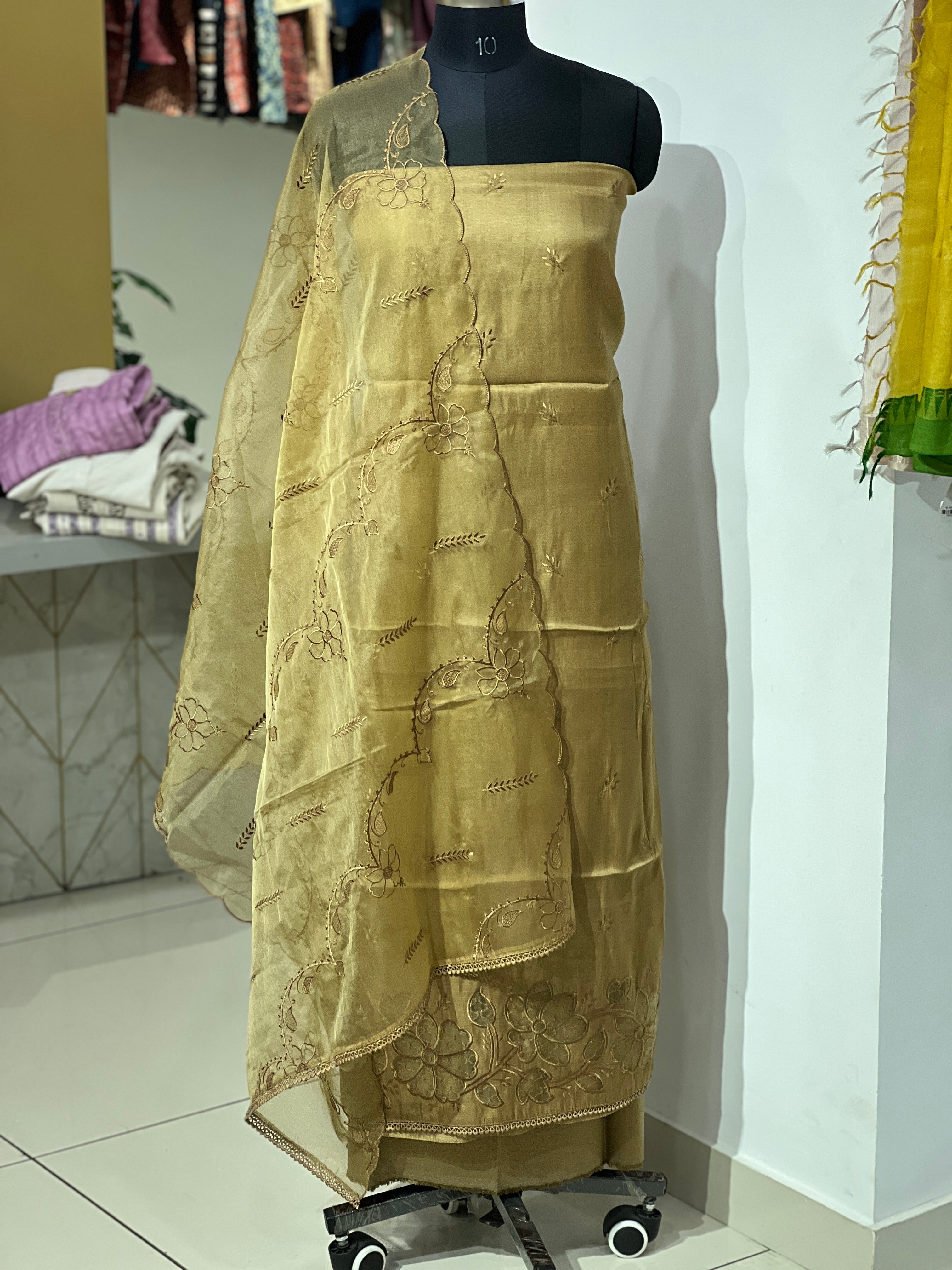 Floral Applique Detailed Semi Silk Salwar Set | SUN644
