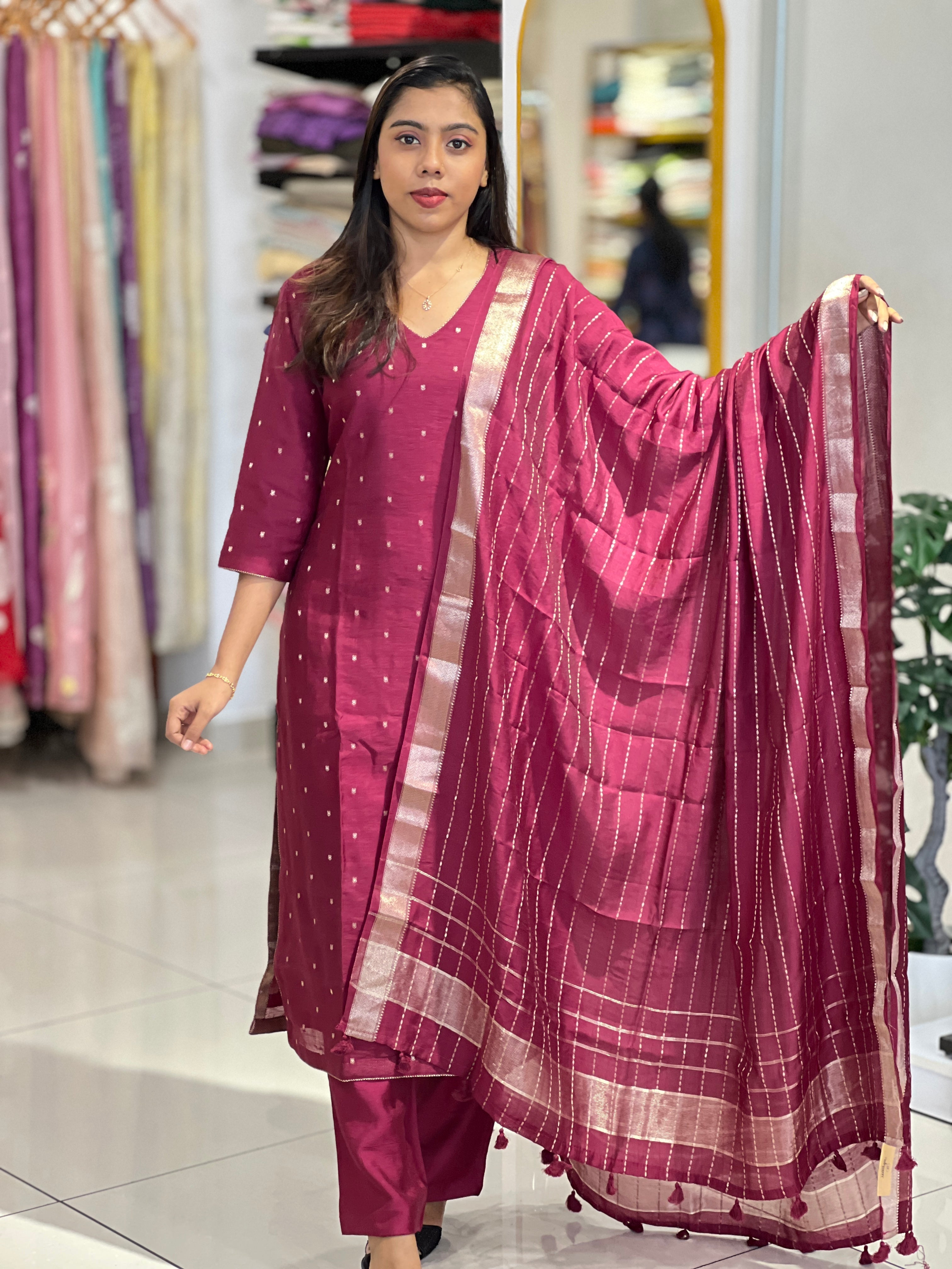 Scattered Buta Detailed Chanderi Finish Kurta Set | YNG1160