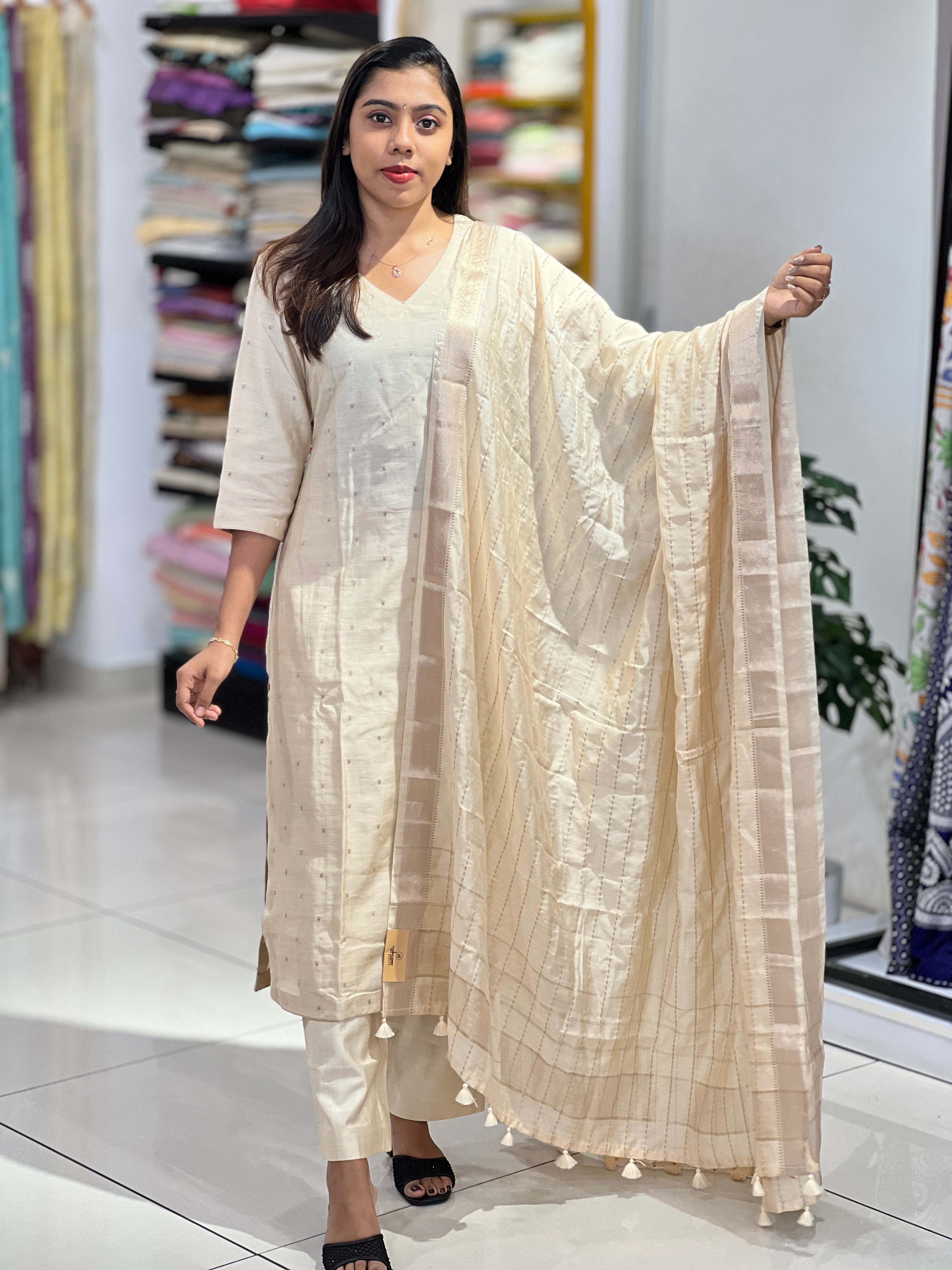 Scattered Buta Detailed Chanderi Finish Kurta Set | YNG1153