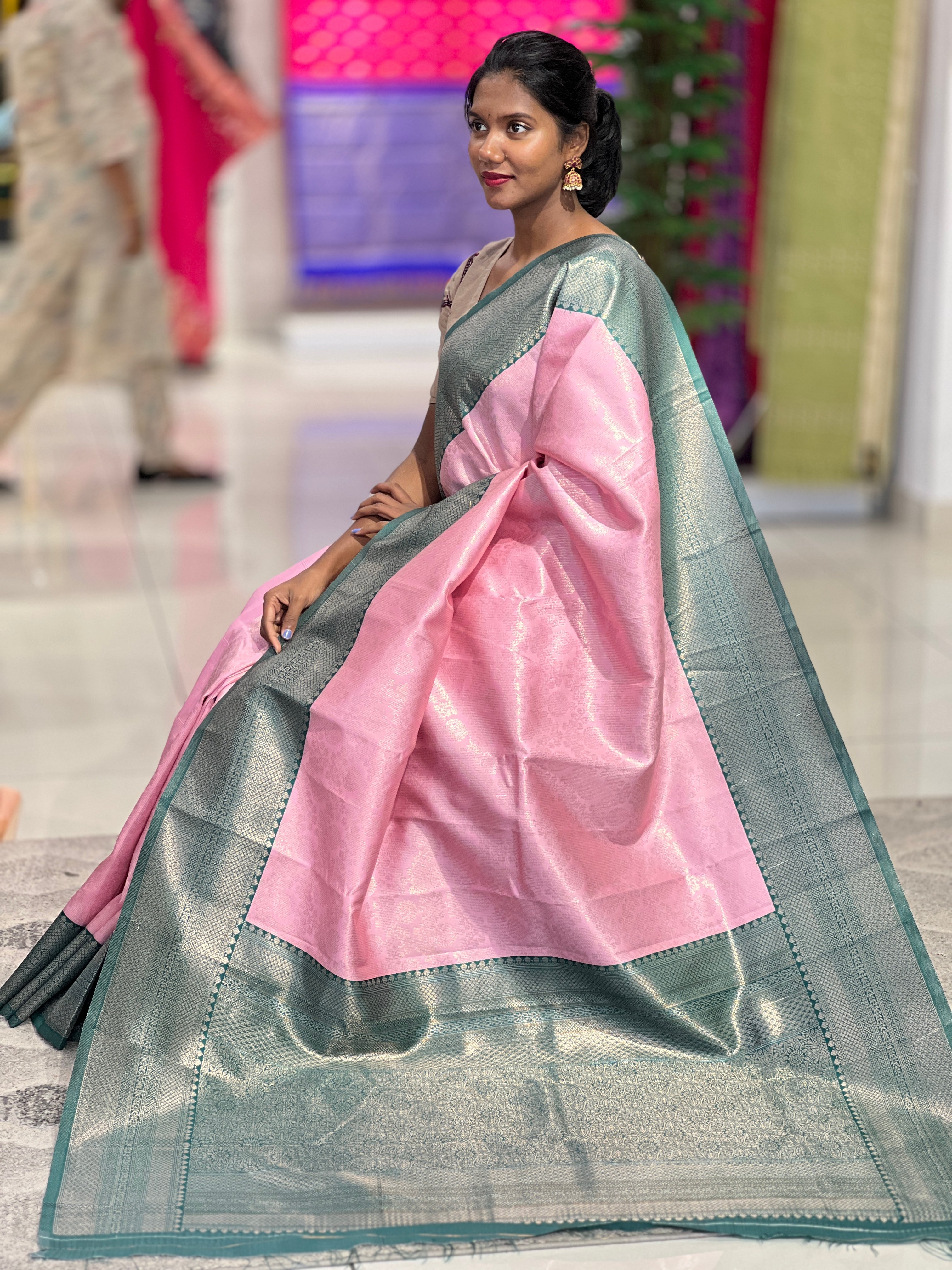 Zari Woven Floral Patterned Semi Silk Saree | KAC105