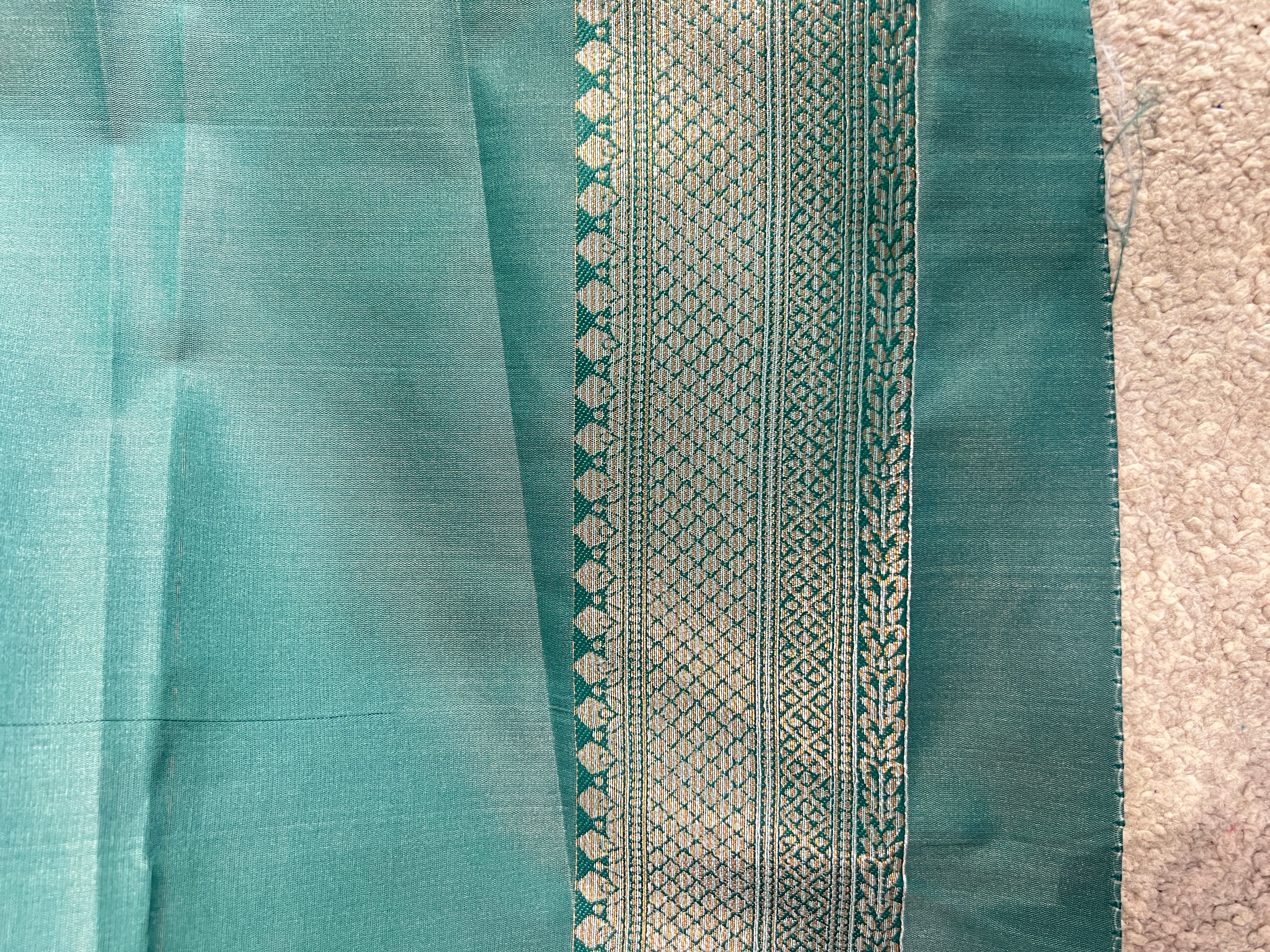 Zari Woven Floral Patterned Semi Silk Saree | KAC105