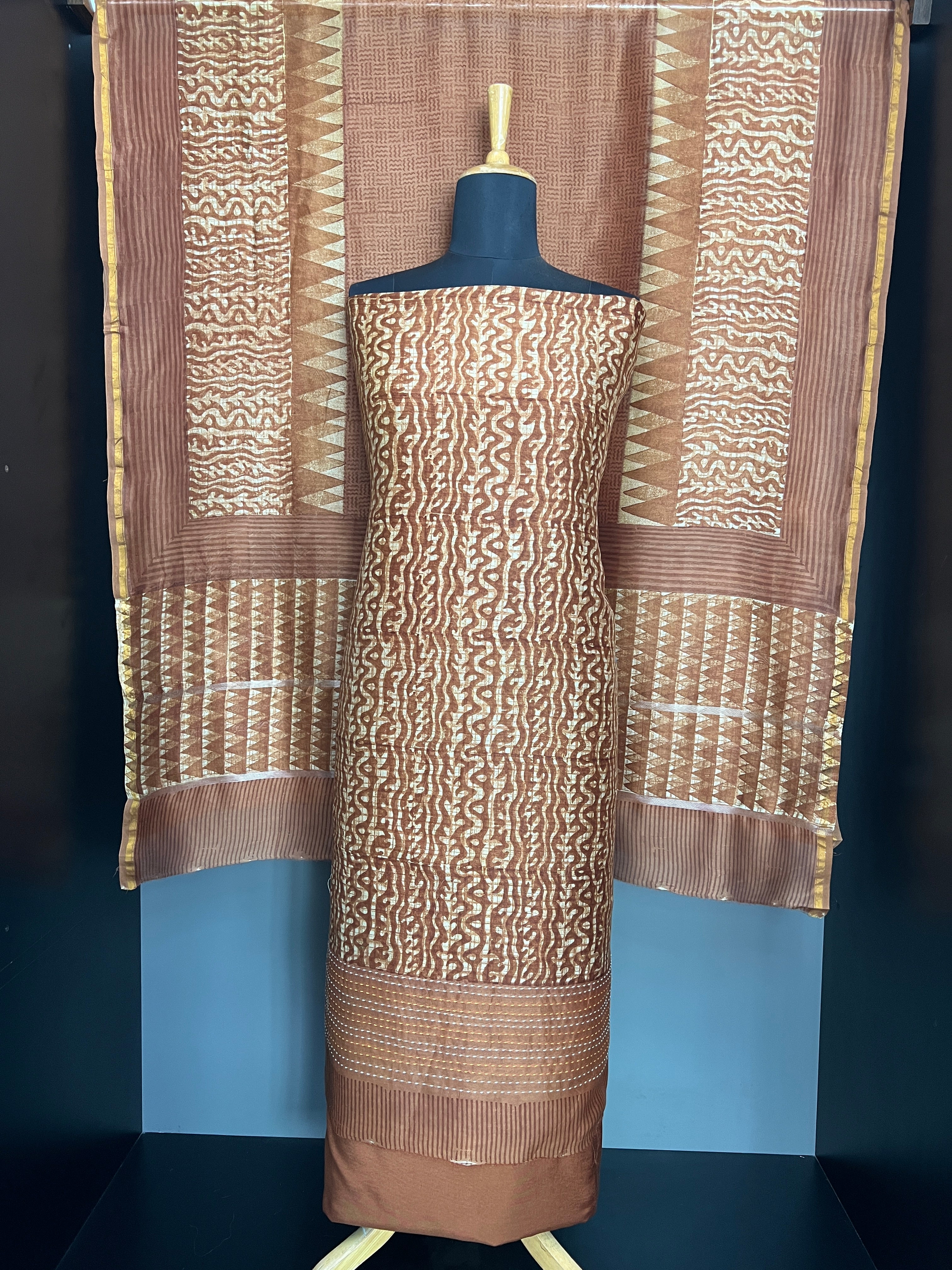 Print With Kantha Detailed Chanderi Salwar Set | LV550